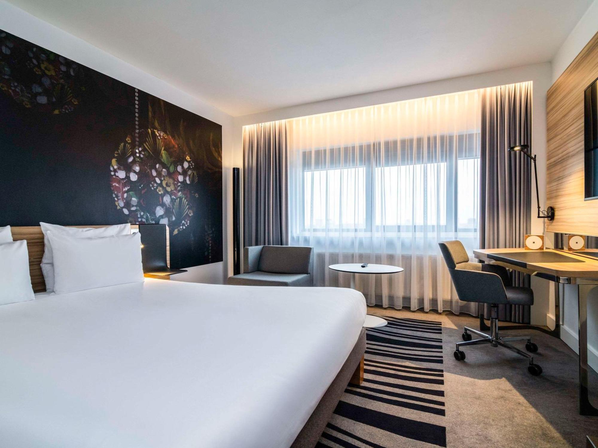 Executive Queen Room,1516402564:JPEG