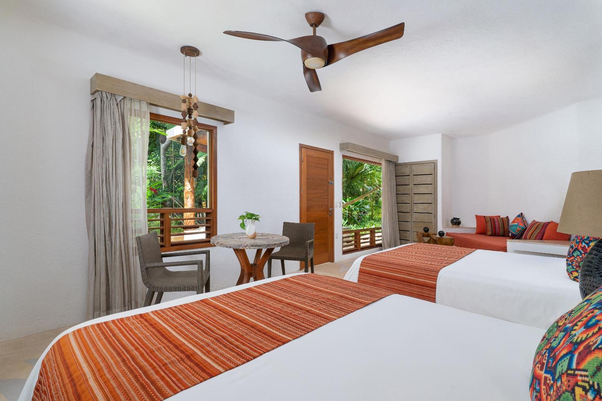 Quarto Duplo com Vista do Jardim