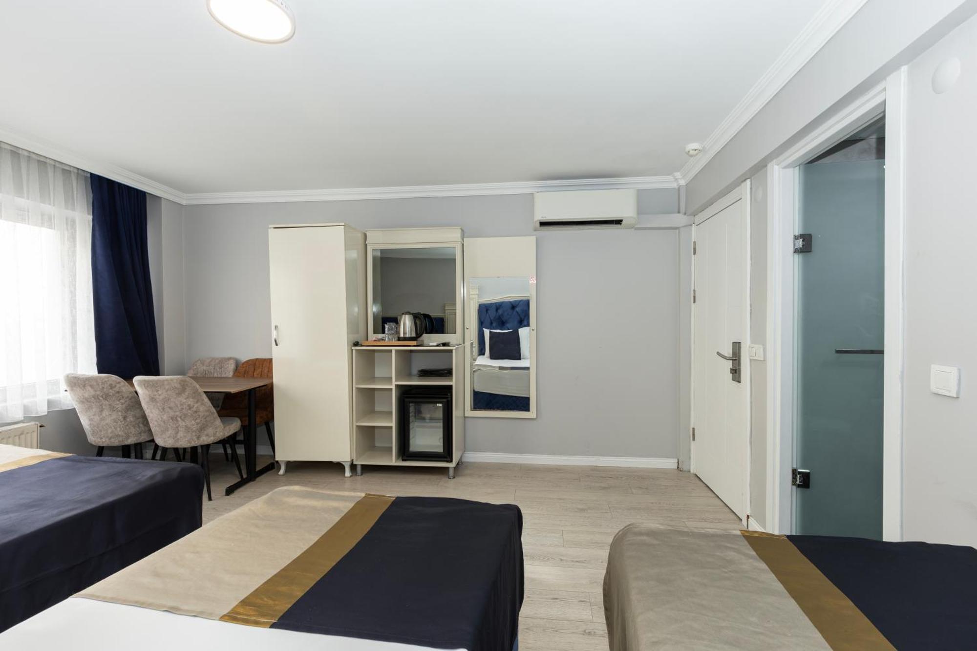 Deluxe Quadruple Room