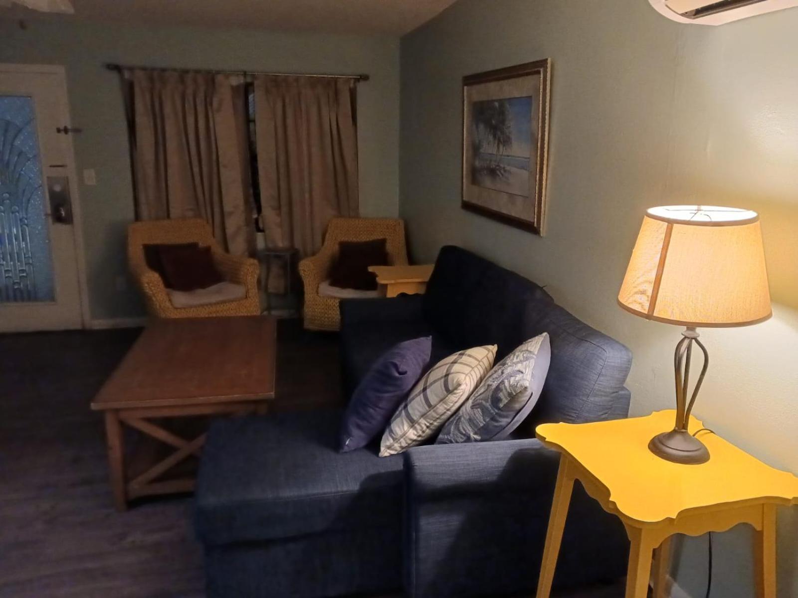 One-Bedroom Apartment Fits