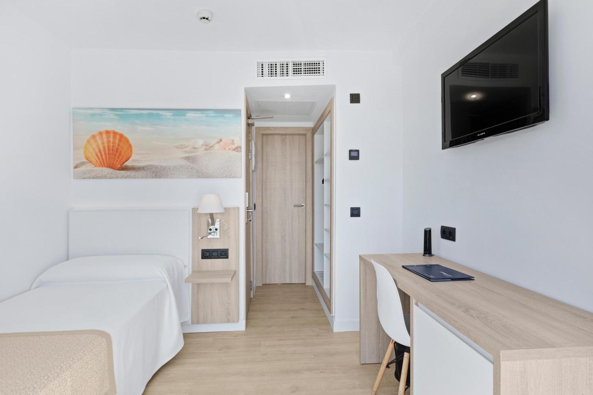 Single Room,1528233094:JPEG