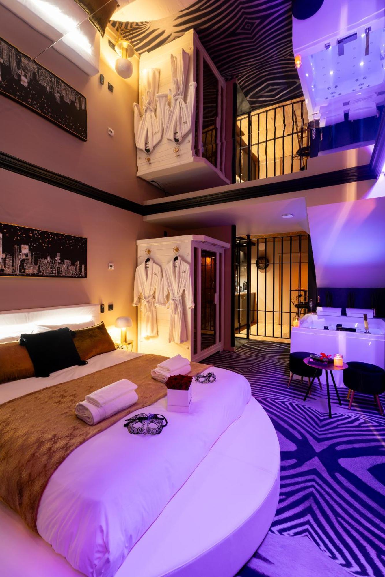 Double Room,1569866633:JPEG