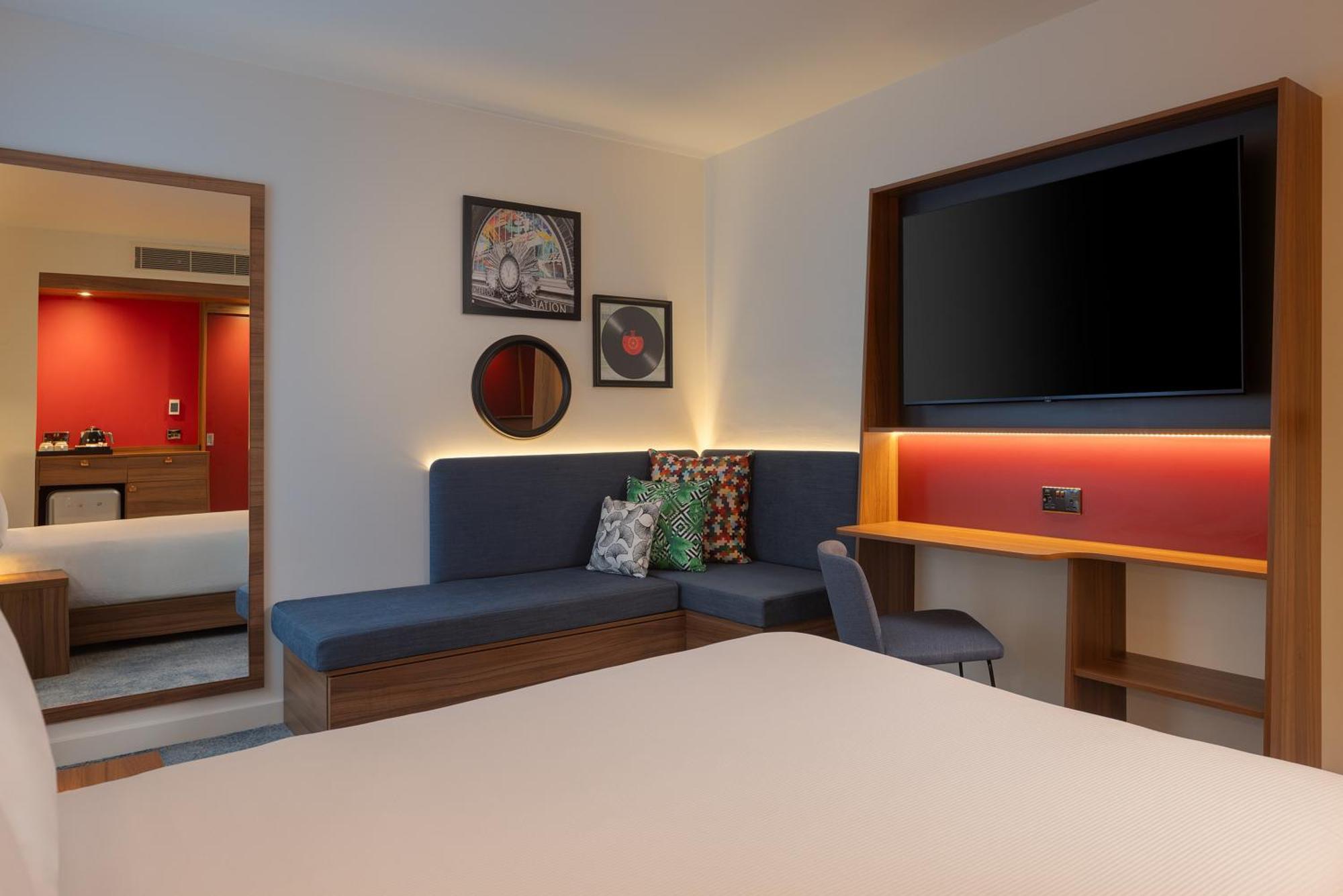Premium Queen Room