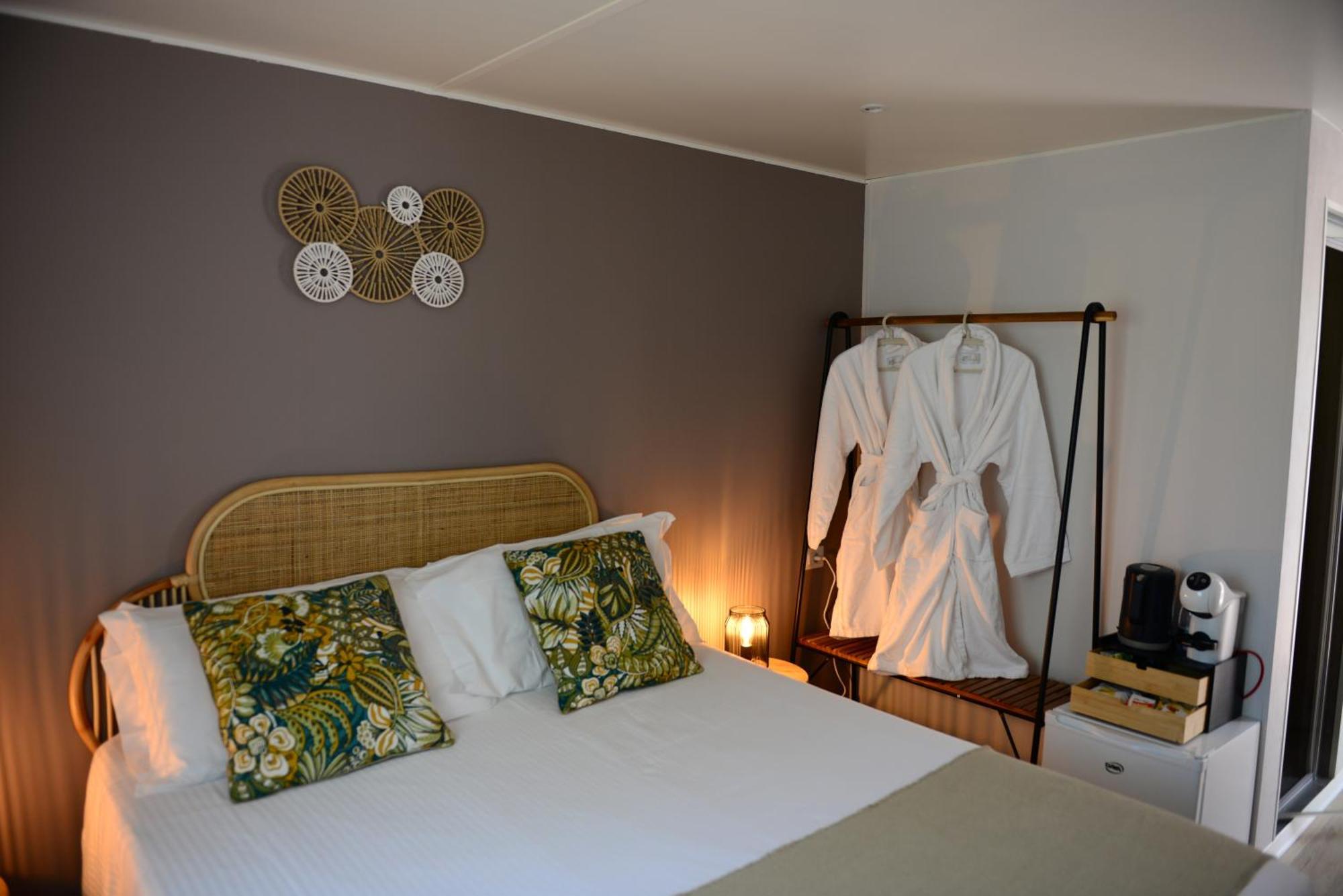 Queen Room Spa Bath