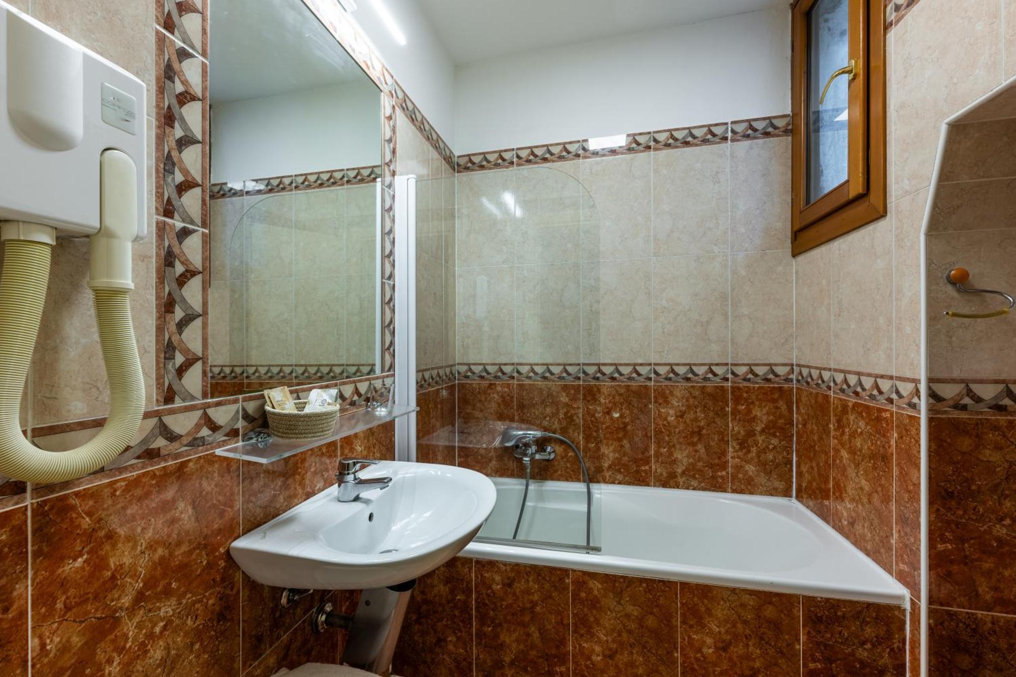 Deluxe Double or Twin Room Balcony