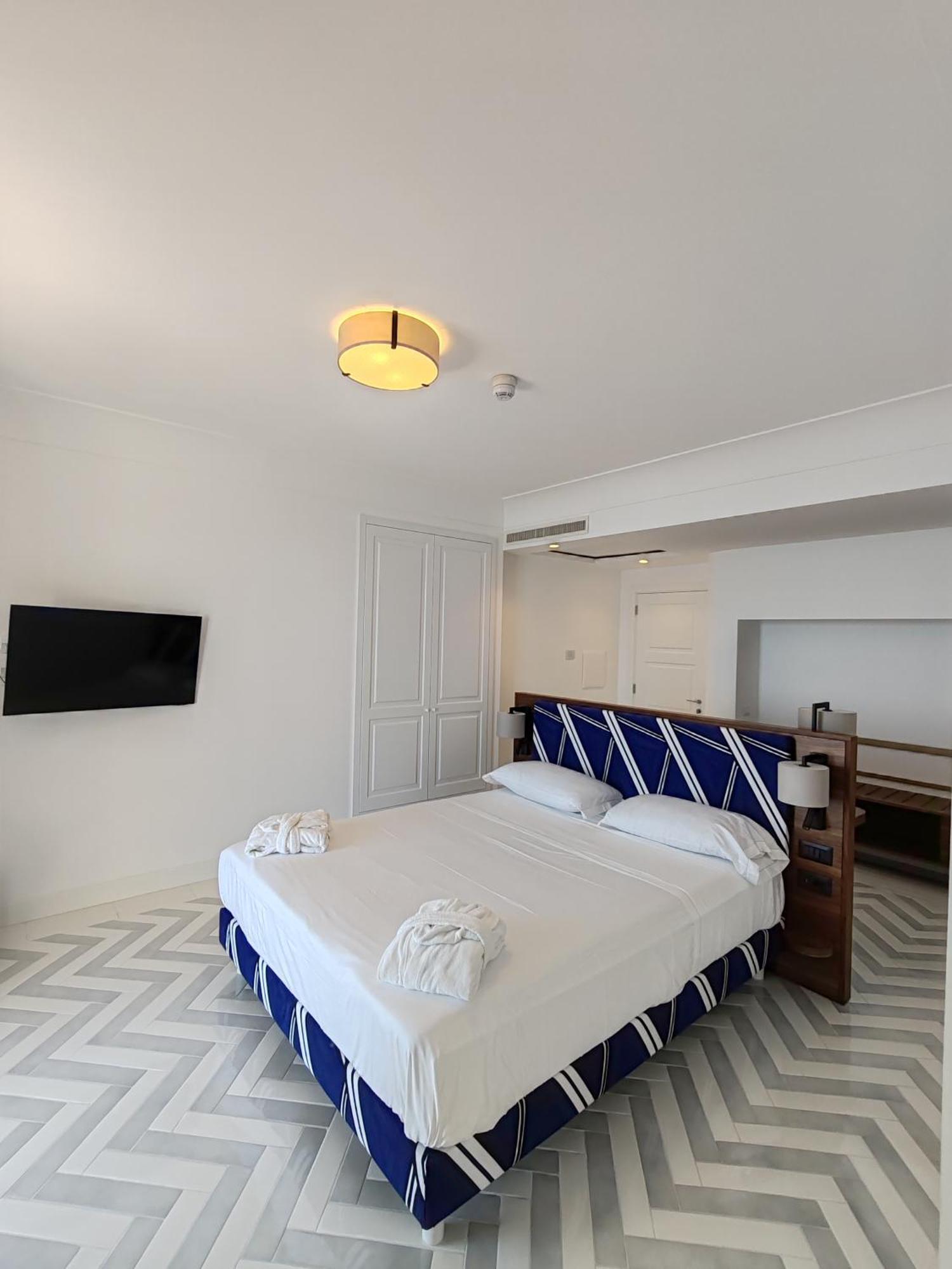 Prestige Deluxe Room with Sea View,1538418484:JPEG