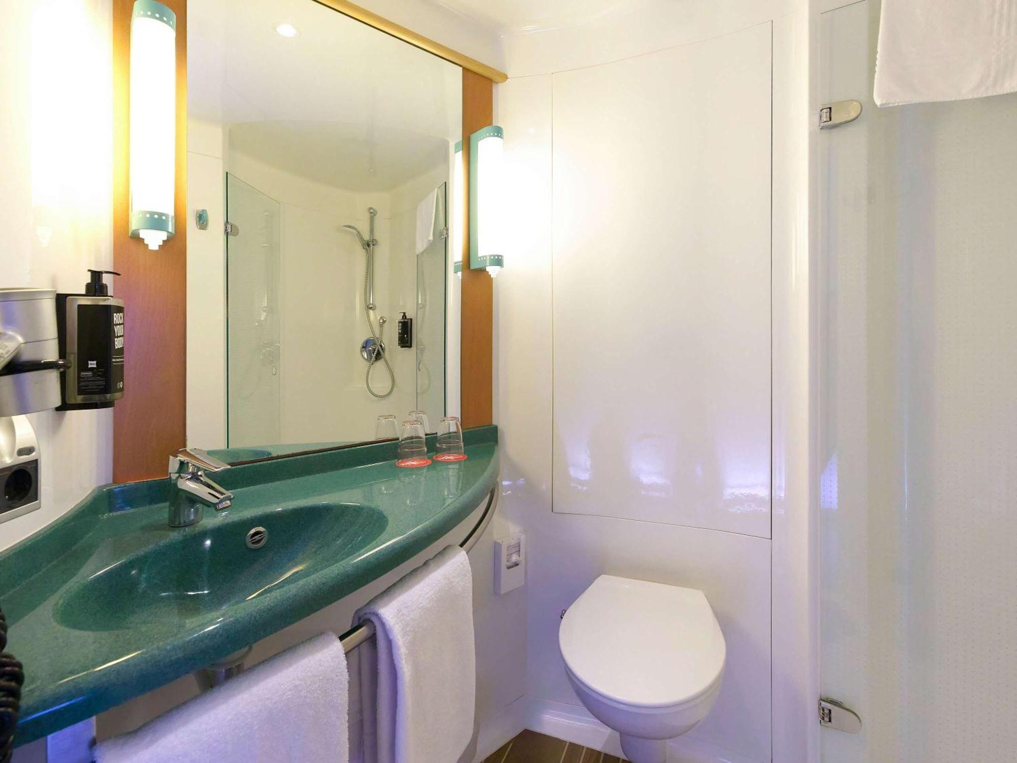 Double Room with One Double Bed,1538680120:JPEG