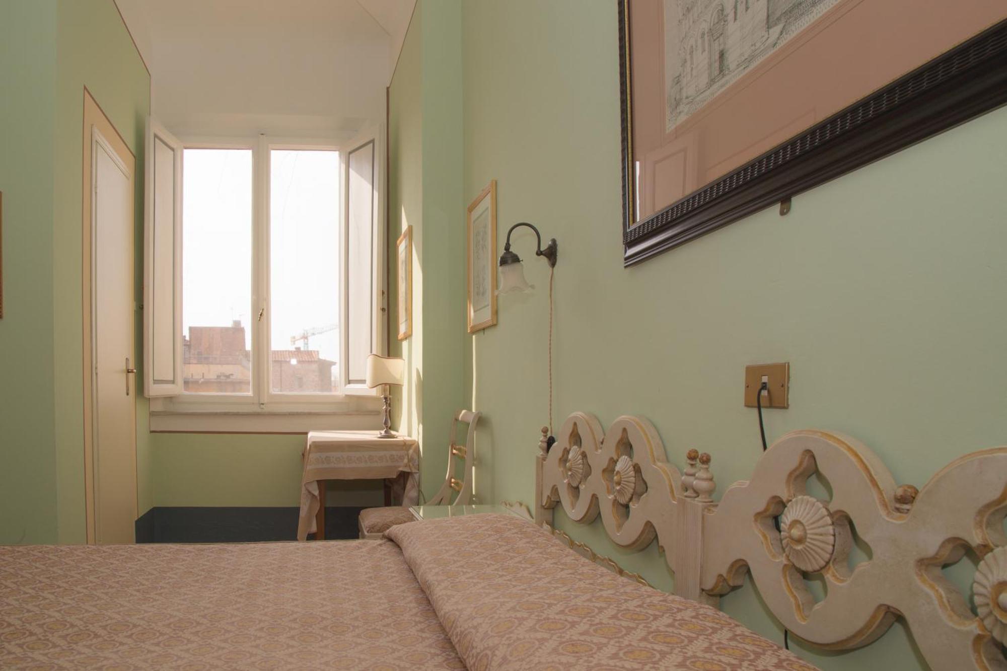 Large Double or Twin Room