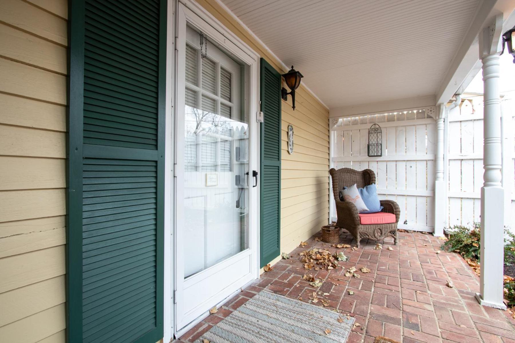 Cottage with Garden View,1539670480:JPEG