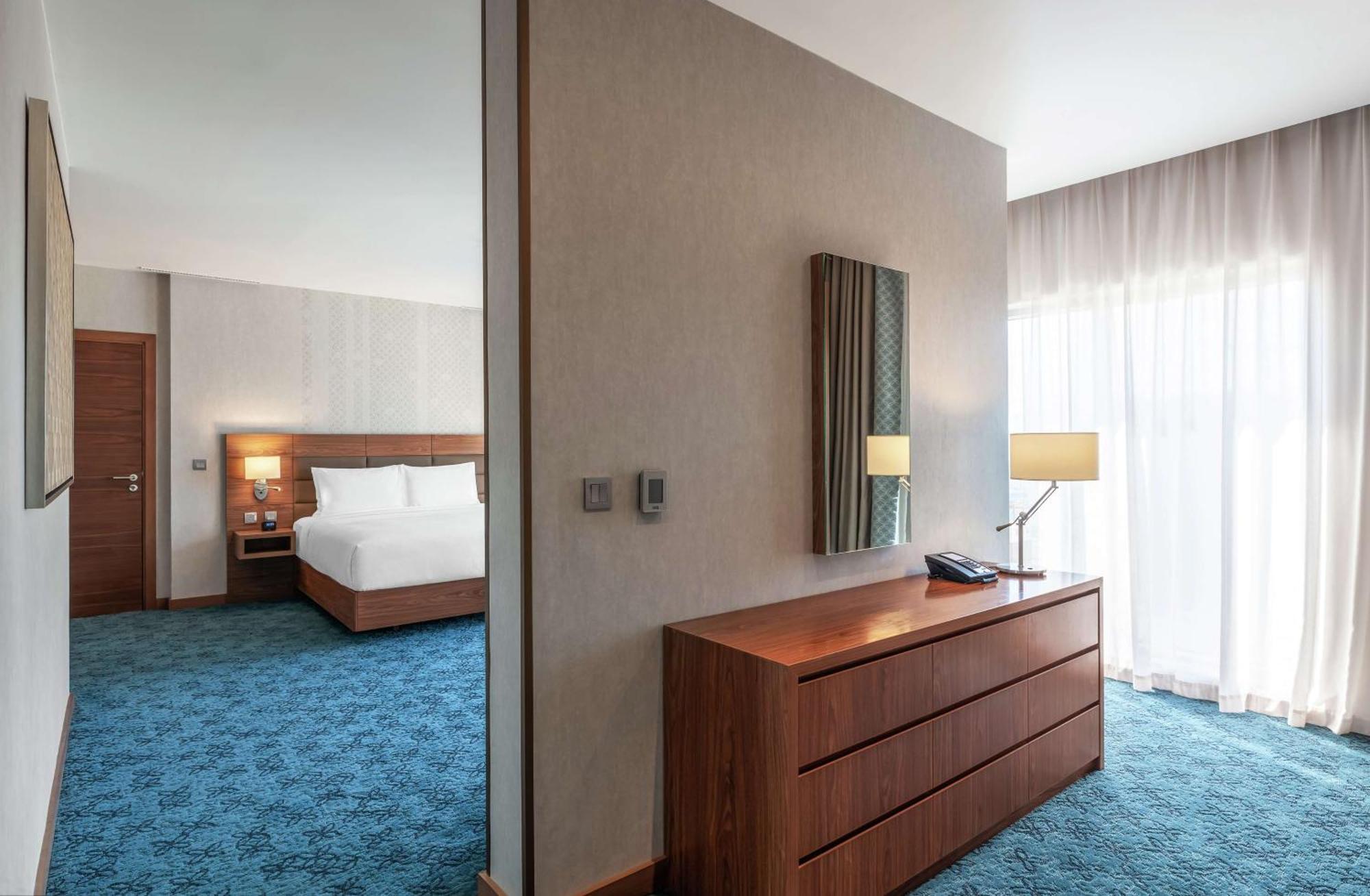 One-Bedroom King Suite