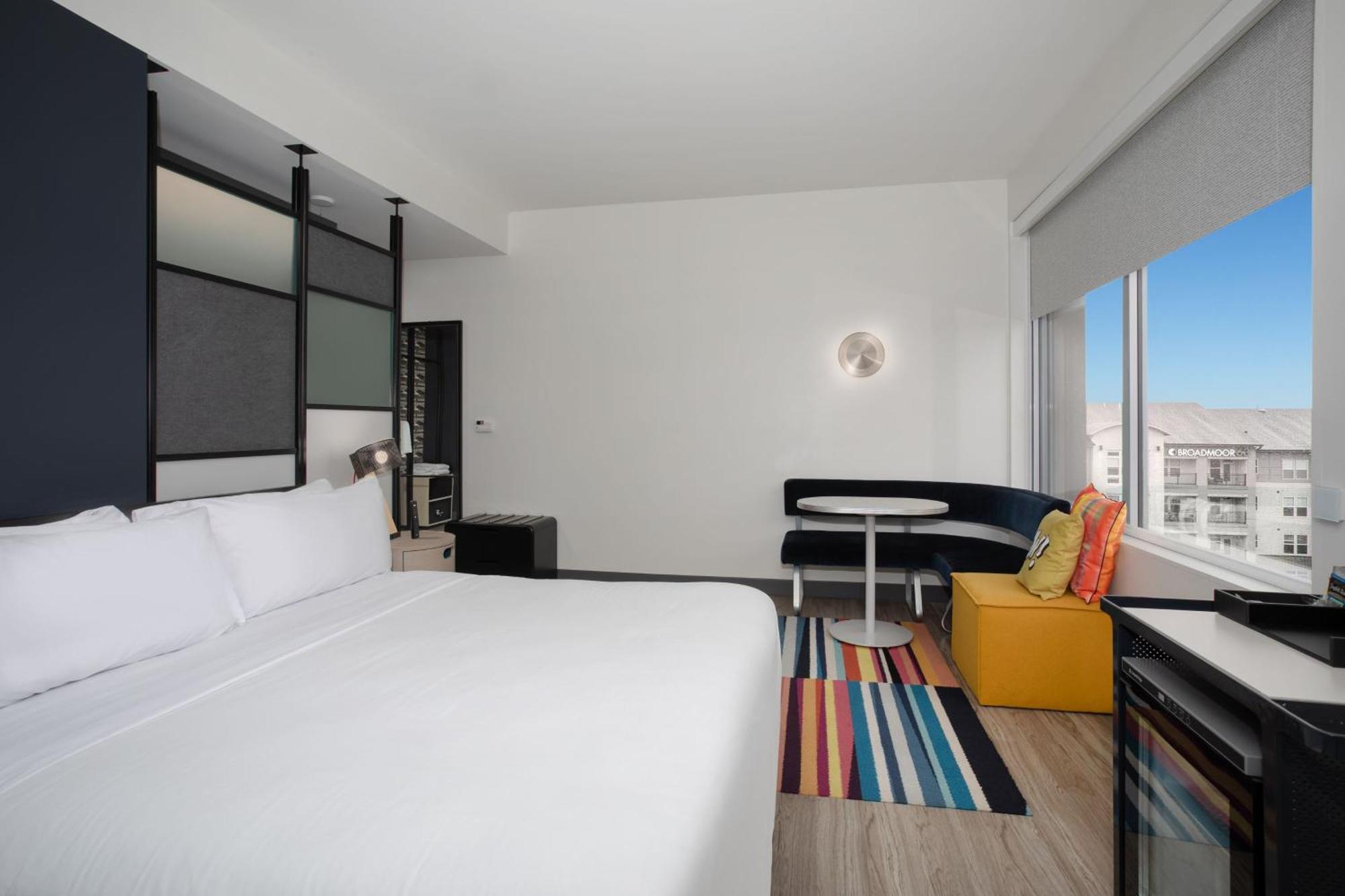 Aloft, Guest room, 1 King,1551211060:JPEG