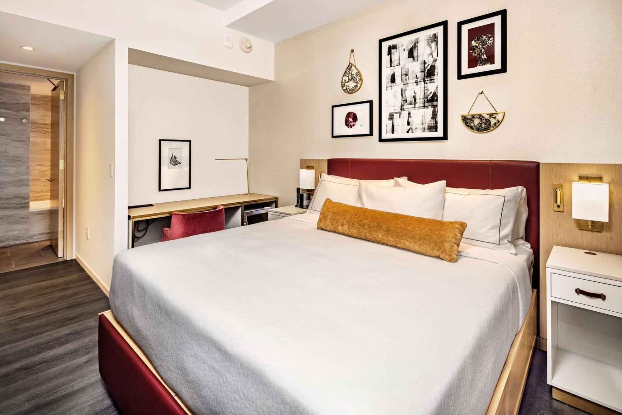 One-Bedroom King Suite Sofa Bed