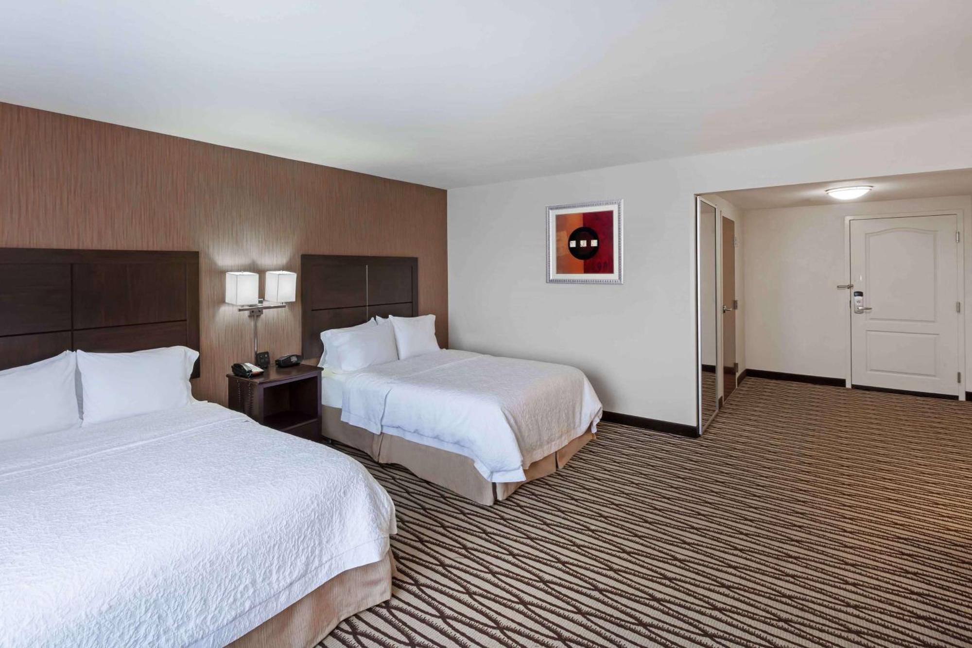 Queen Room with Two Queen Beds - Mobility Access/Non-Smoking,1551648925:JPEG