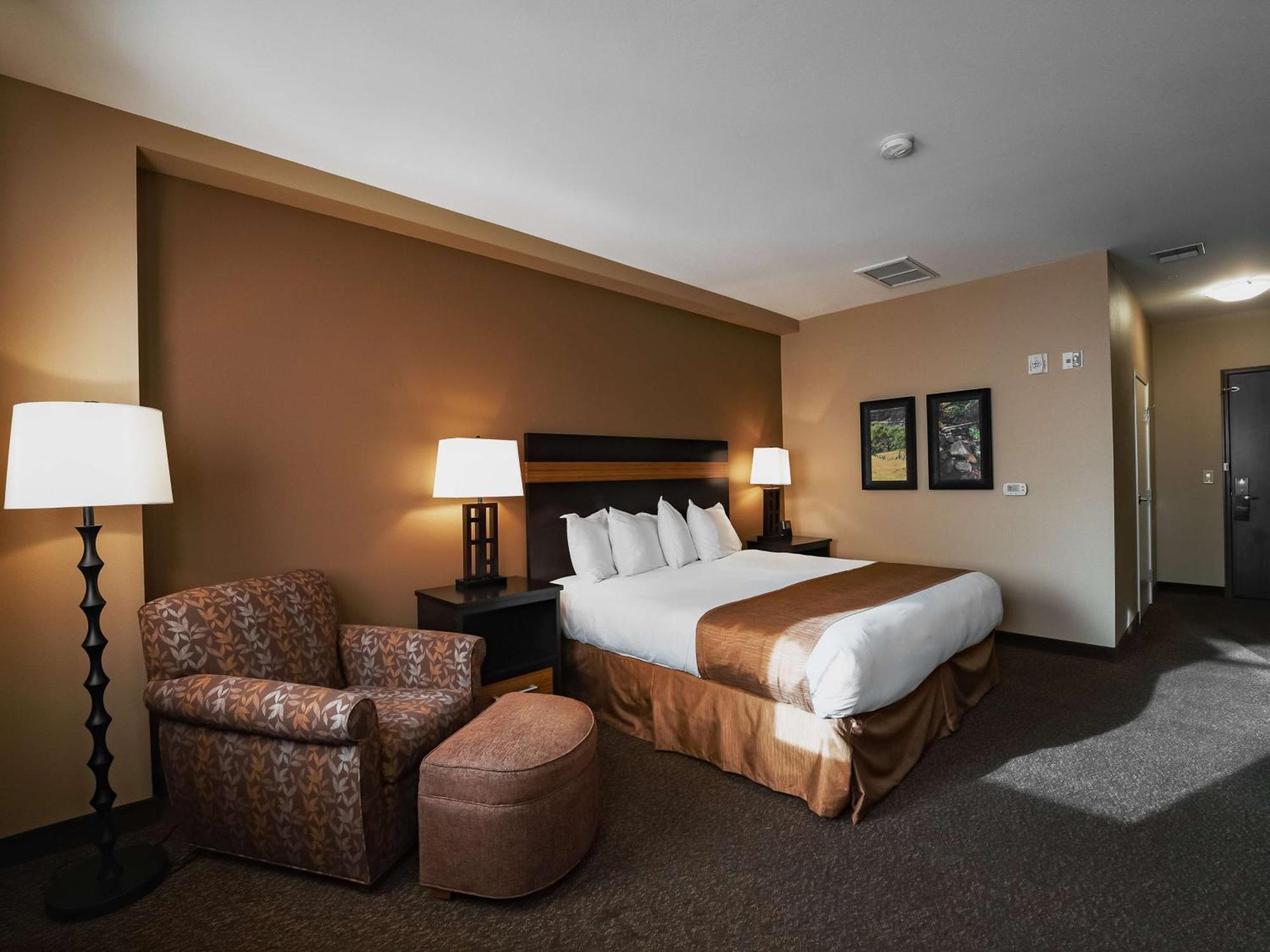 King Room,1552140724:JPEG