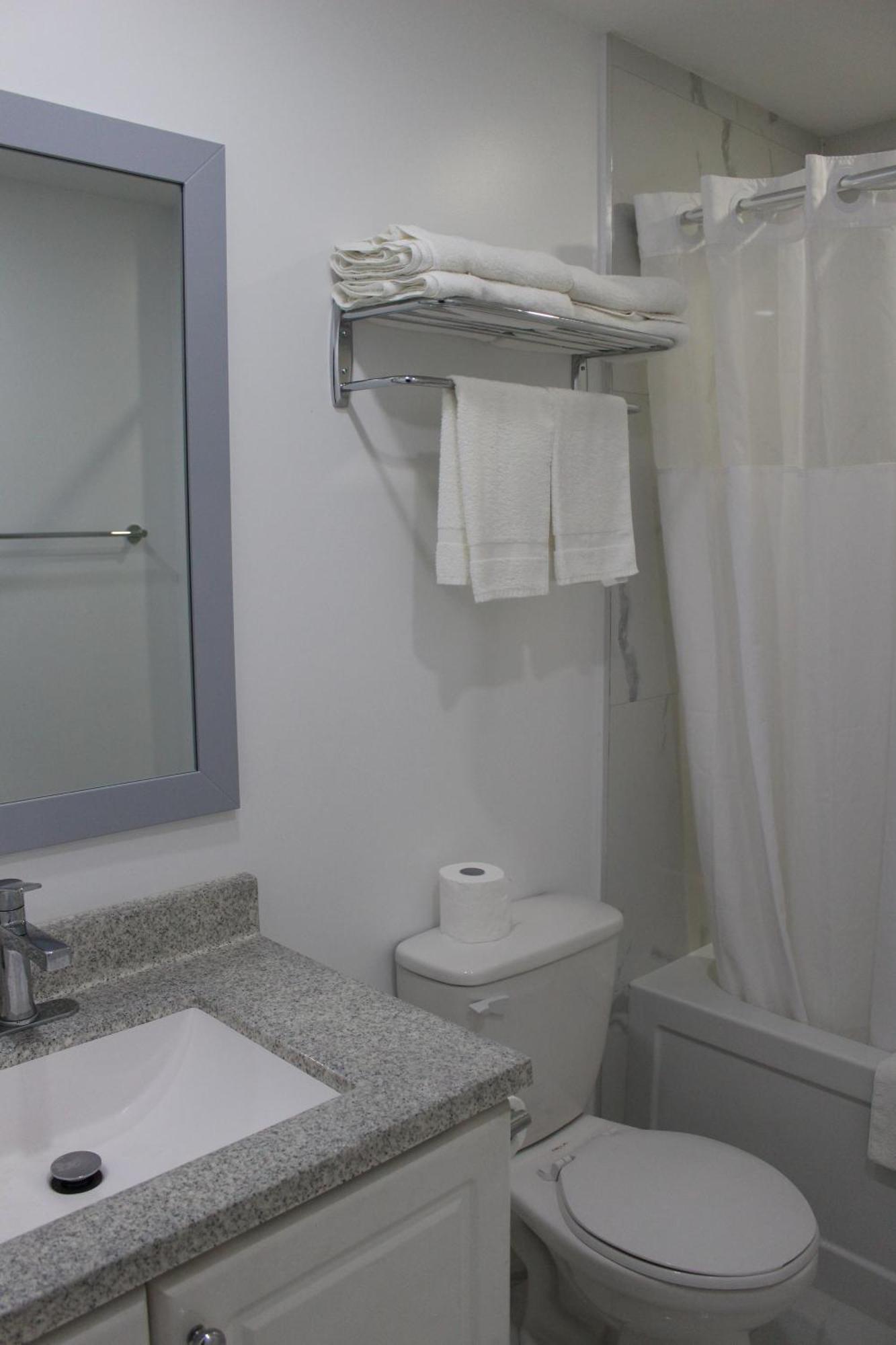 Deluxe King Suite,1554538642:JPEG