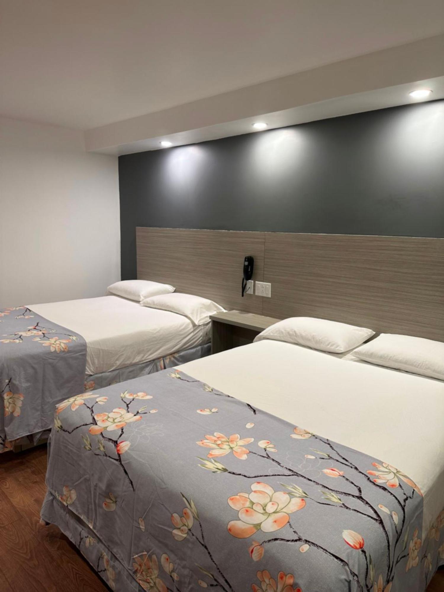 Double Room Two Double Beds Non Smoking