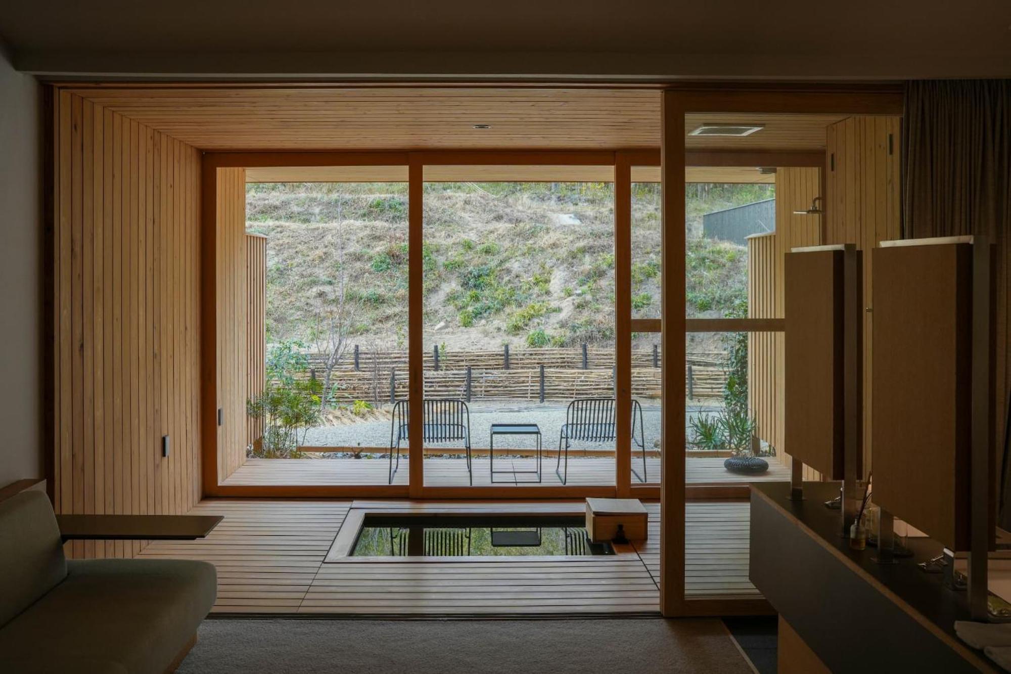 Premium Suite,1559284744:JPEG