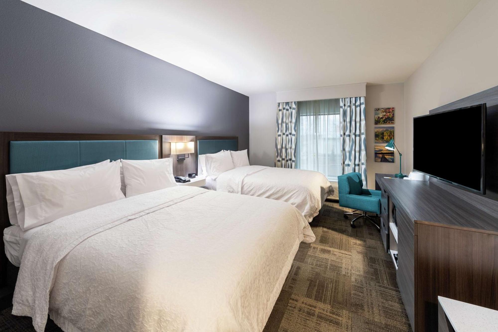 Queen Room with Two Queen Beds,1557368746:JPEG