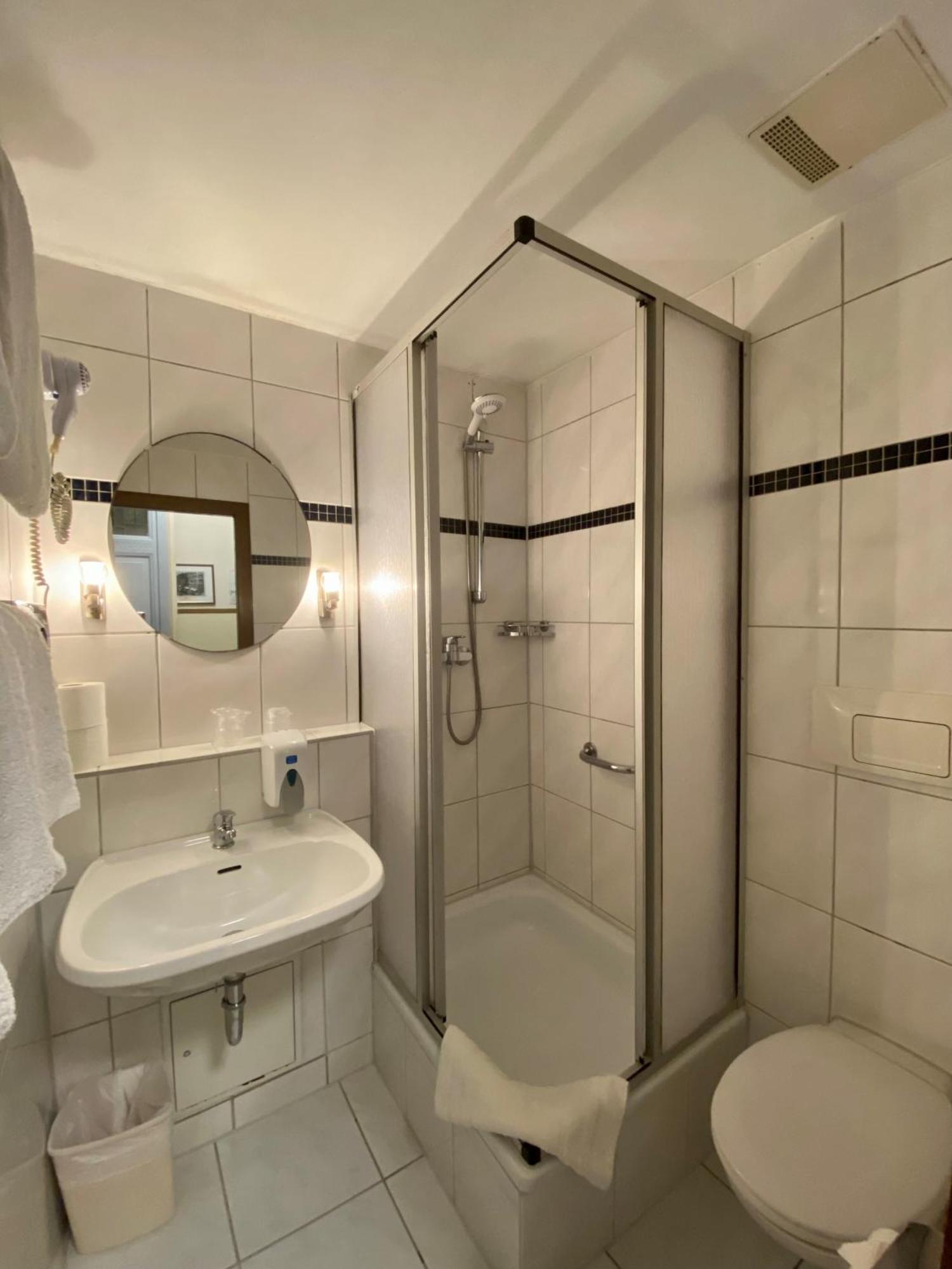 Double Room Private External Bathroom