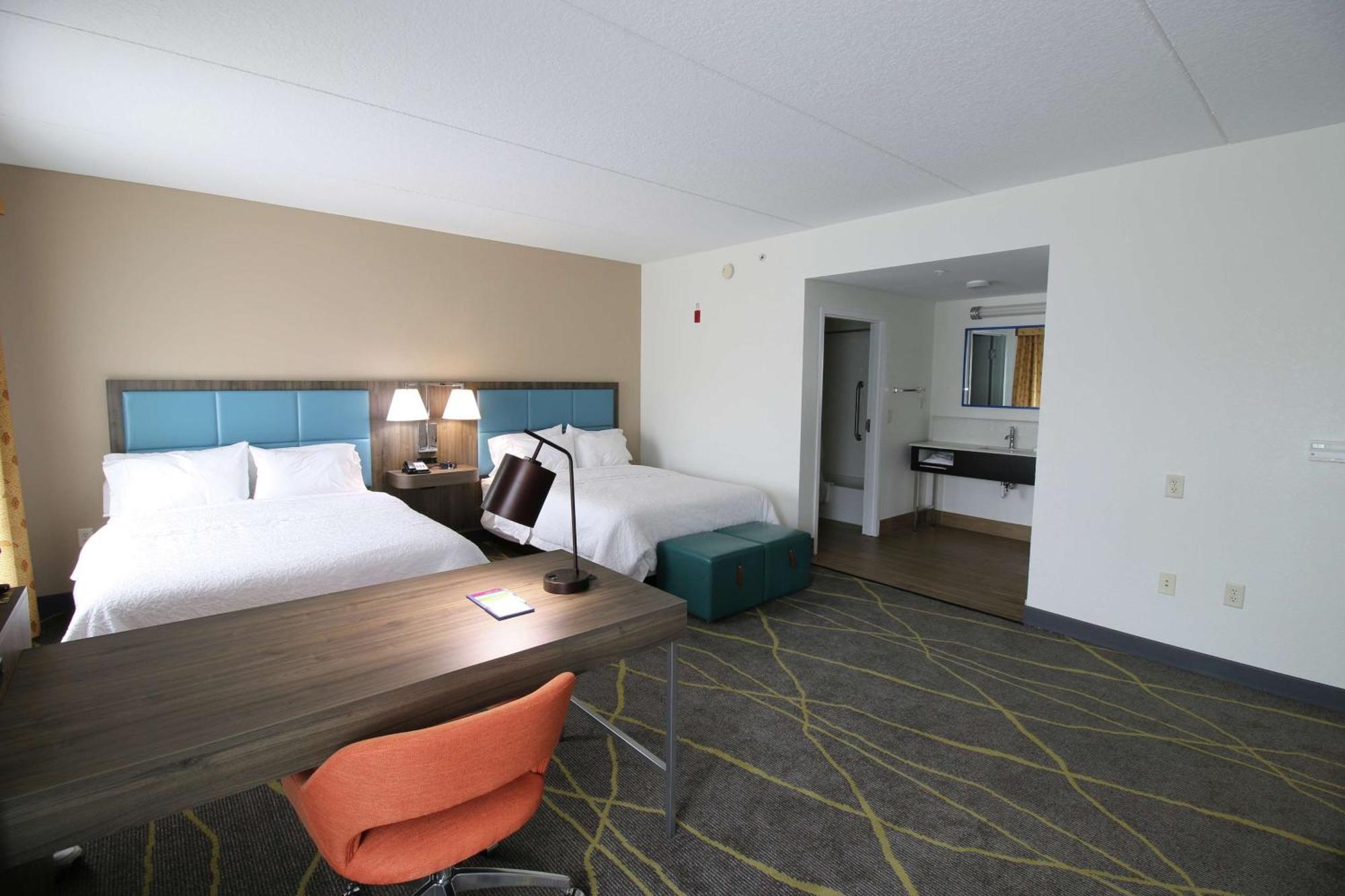 Queen Studio Suite with Two Queen Beds and Sofa Bed - Non-Smoking,1557911524:JPEG