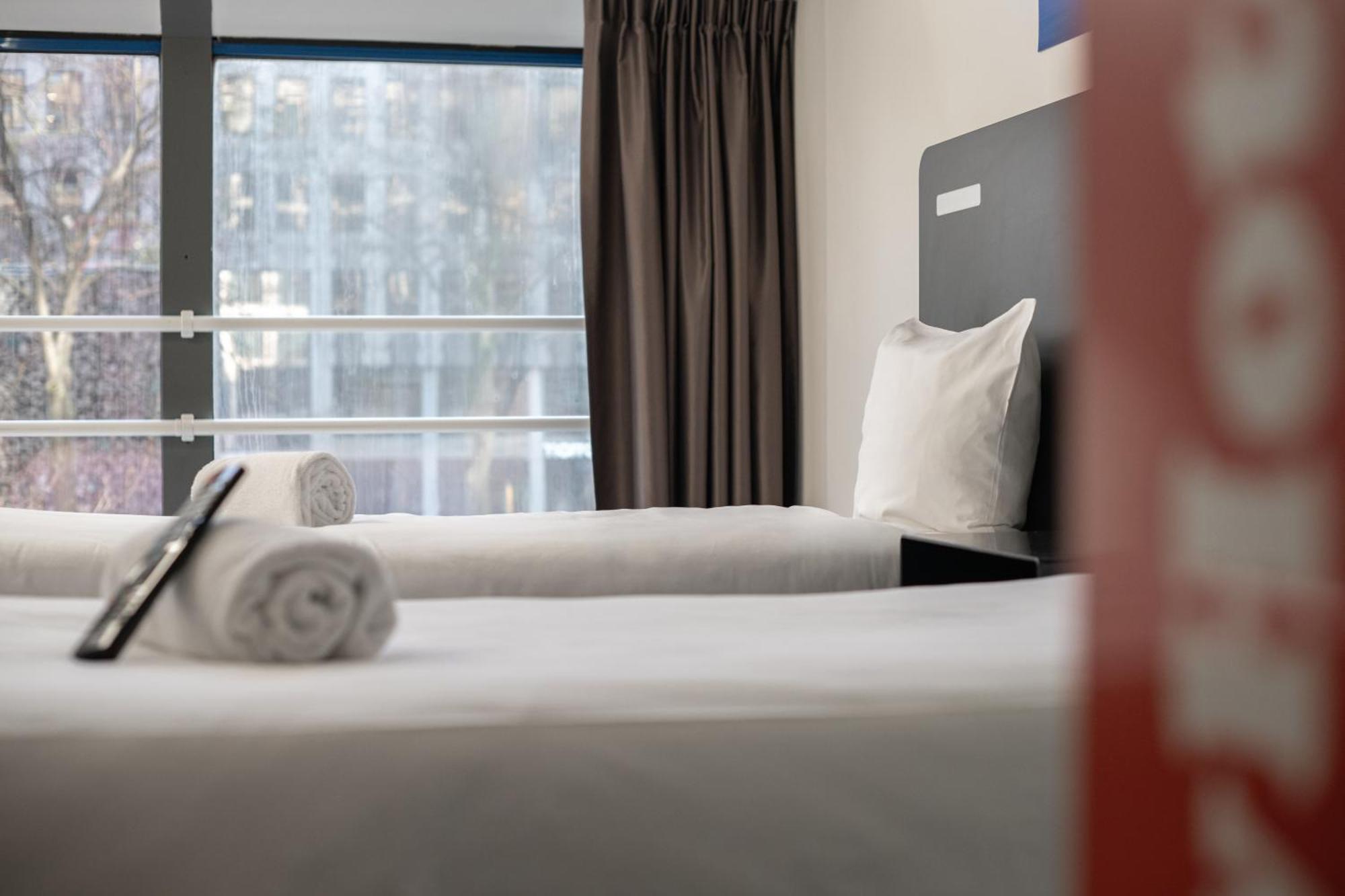 Twin Room,1606572590:JPEG