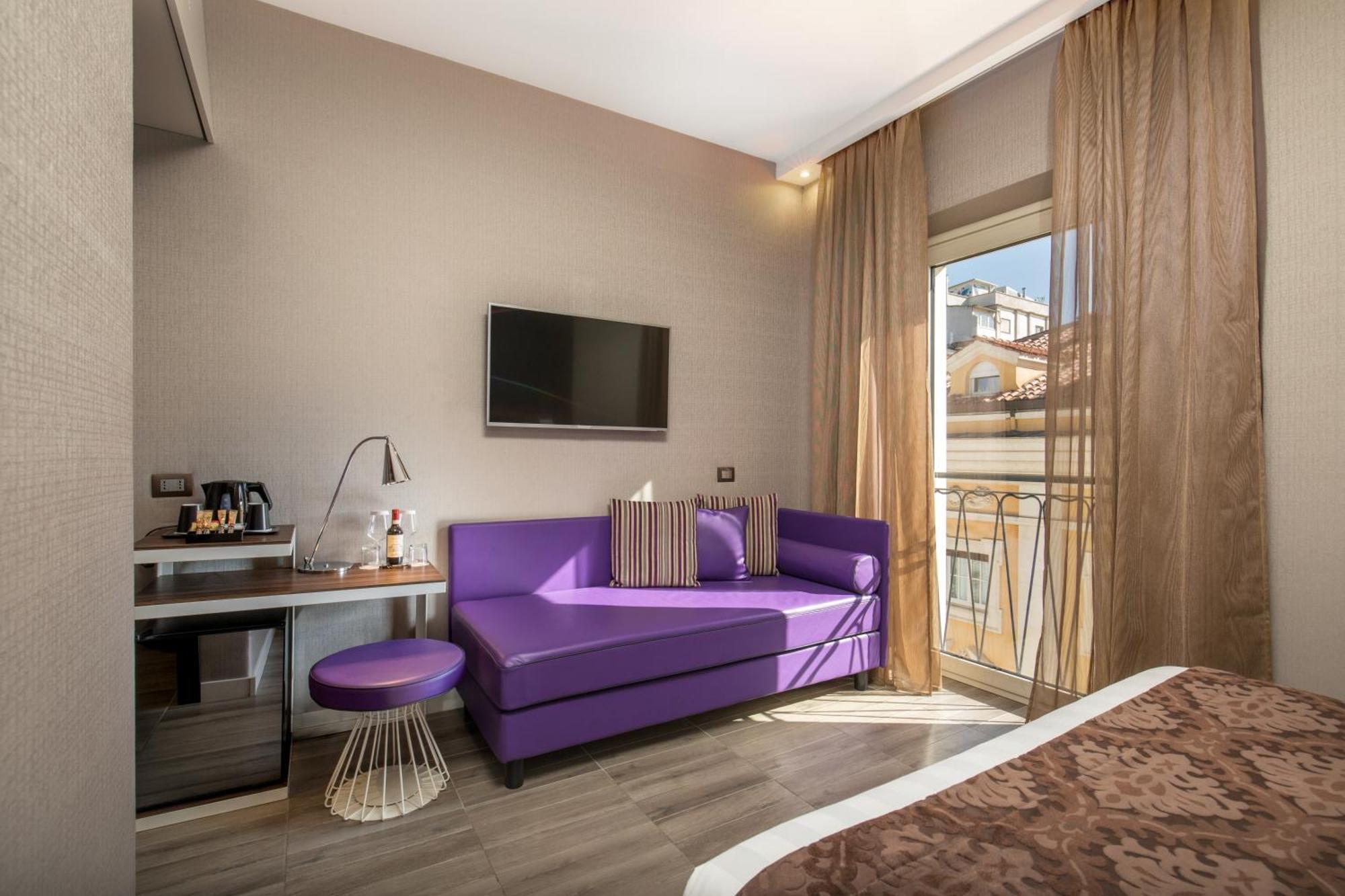 Deluxe Room,1566917942:JPEG