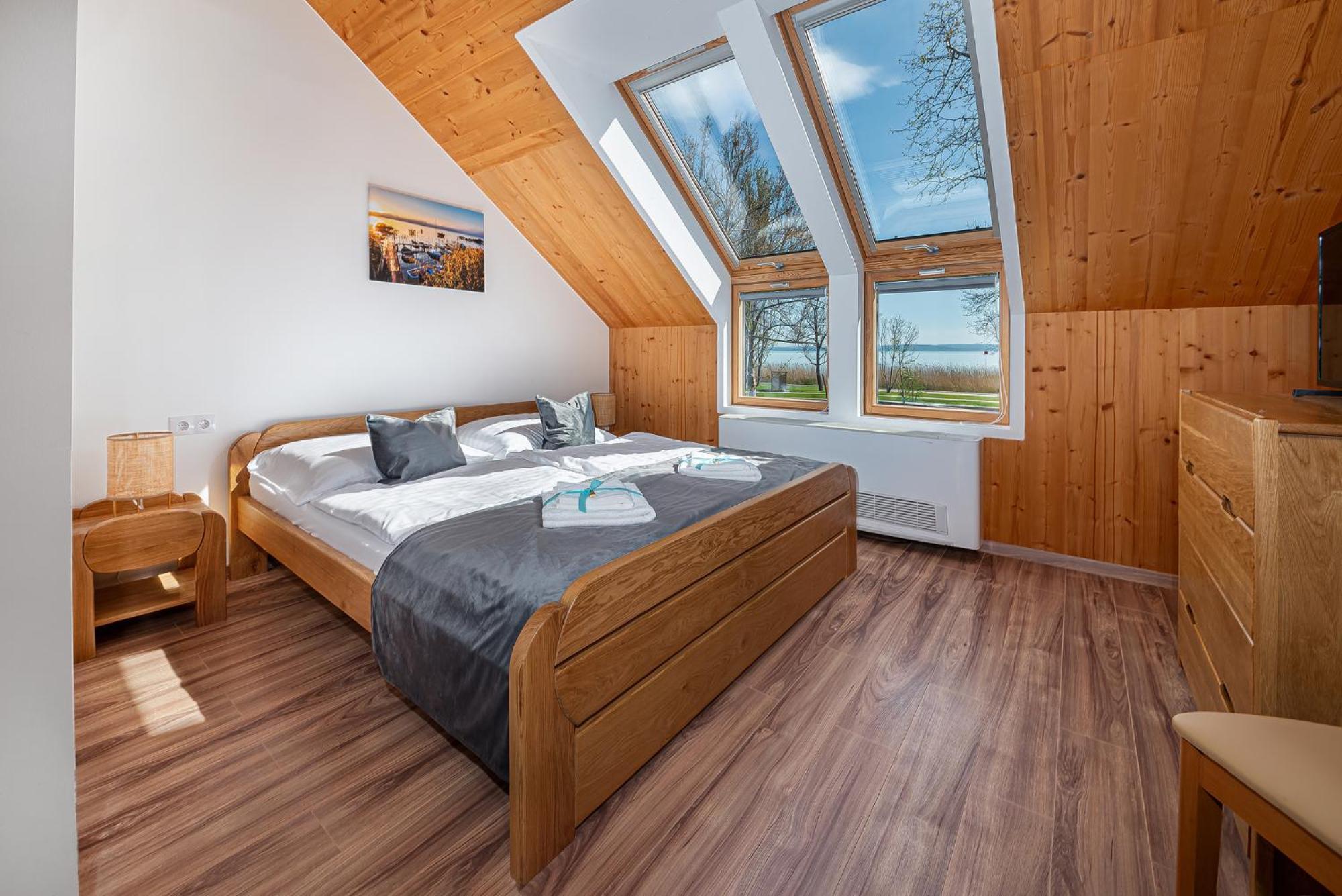 Doppelzimmer mit Seeblick