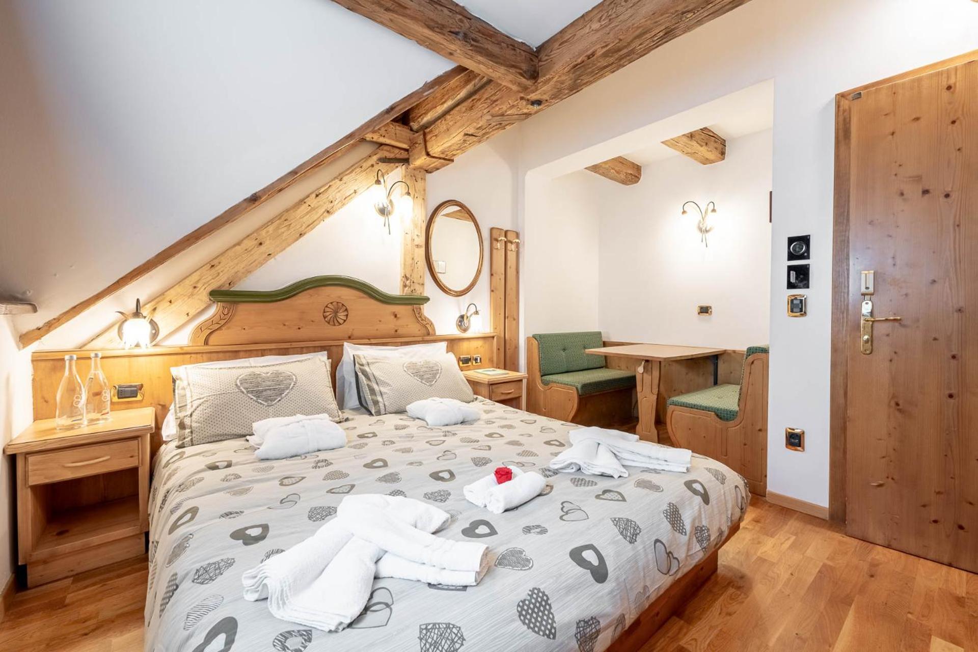 Superior Double Room,1578380483:JPEG