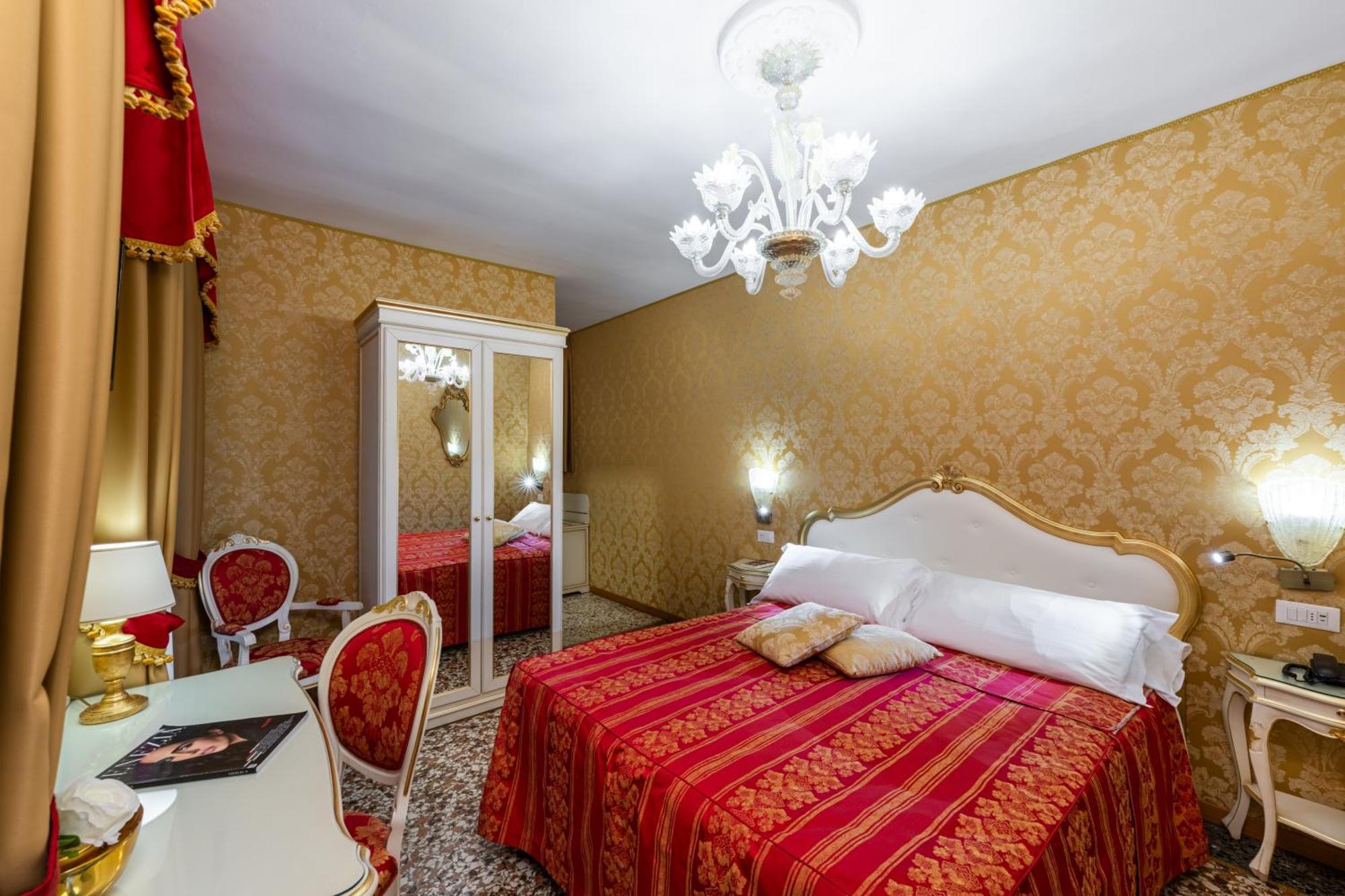 Deluxe Double or Twin Room Balcony