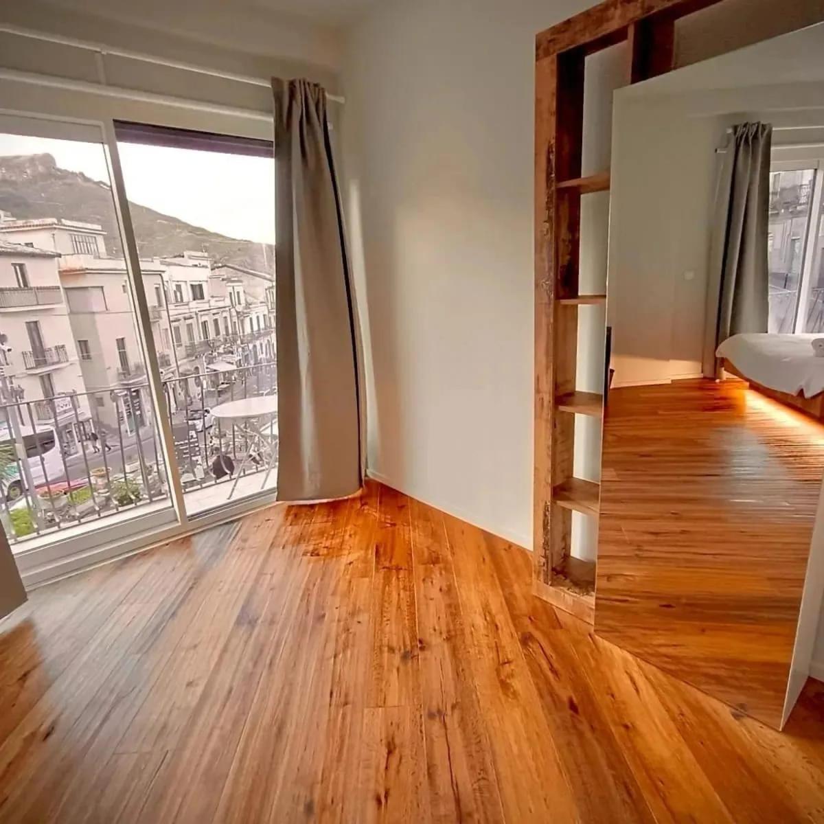 Deluxe Double Room Balcony