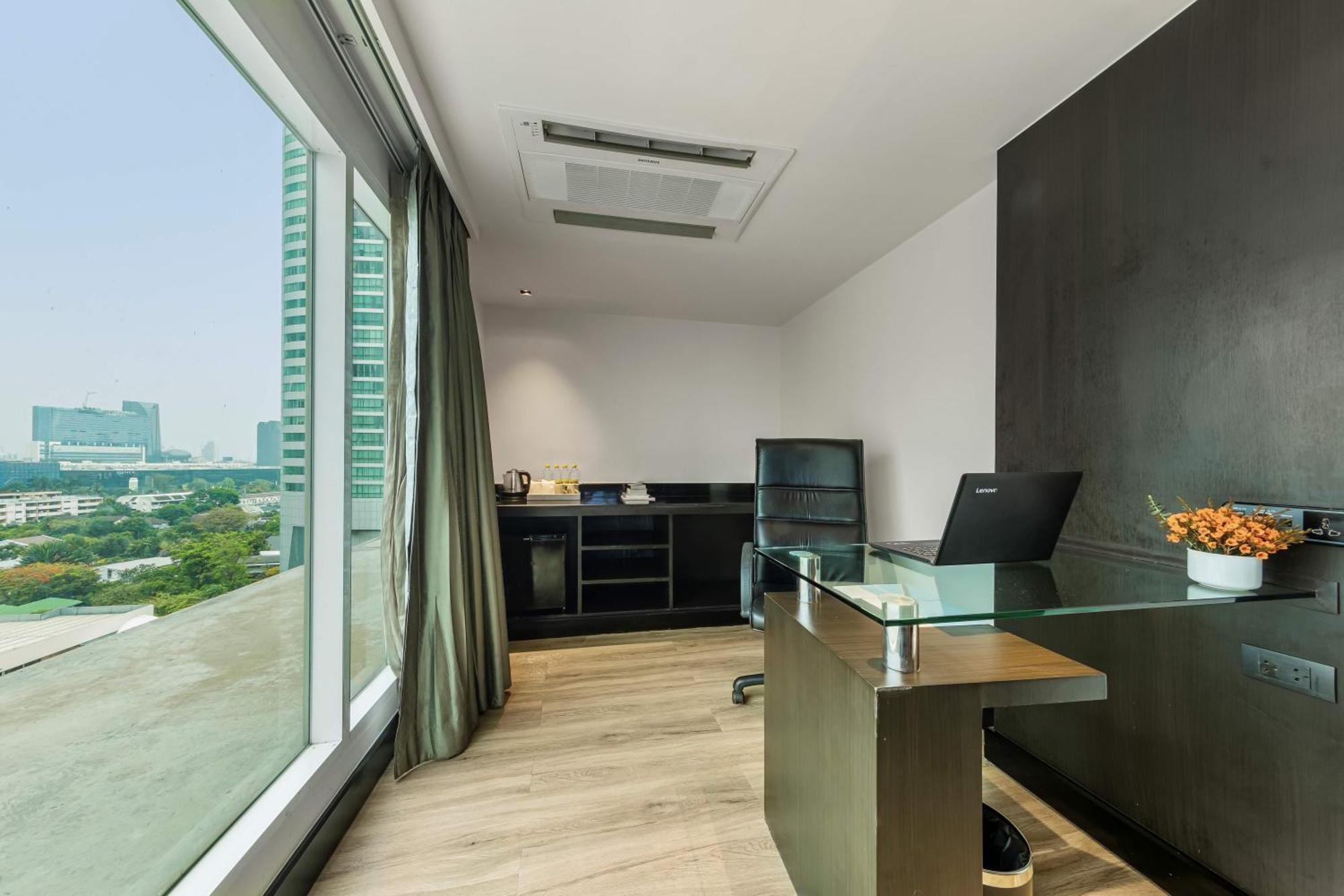 Executive King Suite