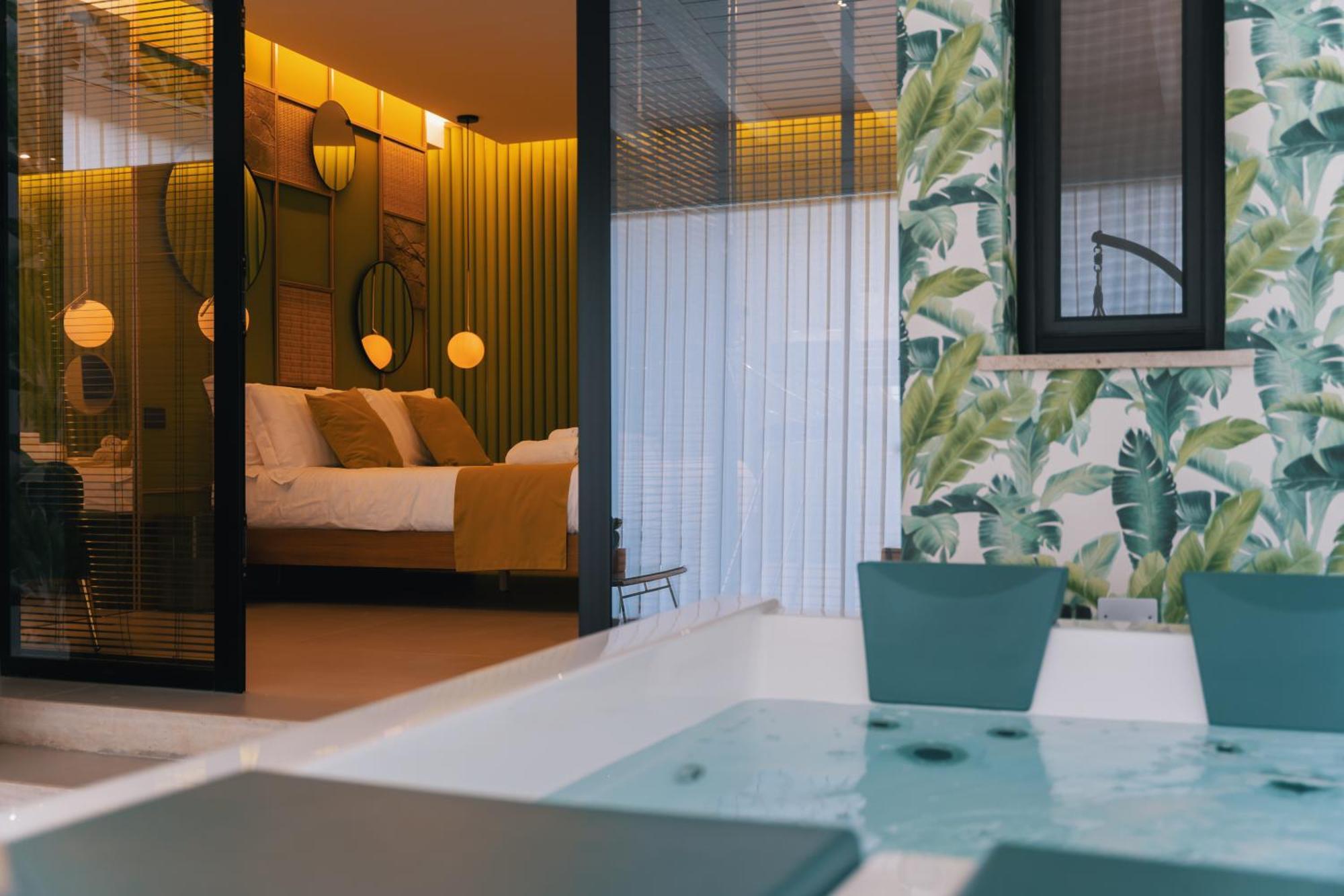 Suite with Spa Access,1581251997:JPEG