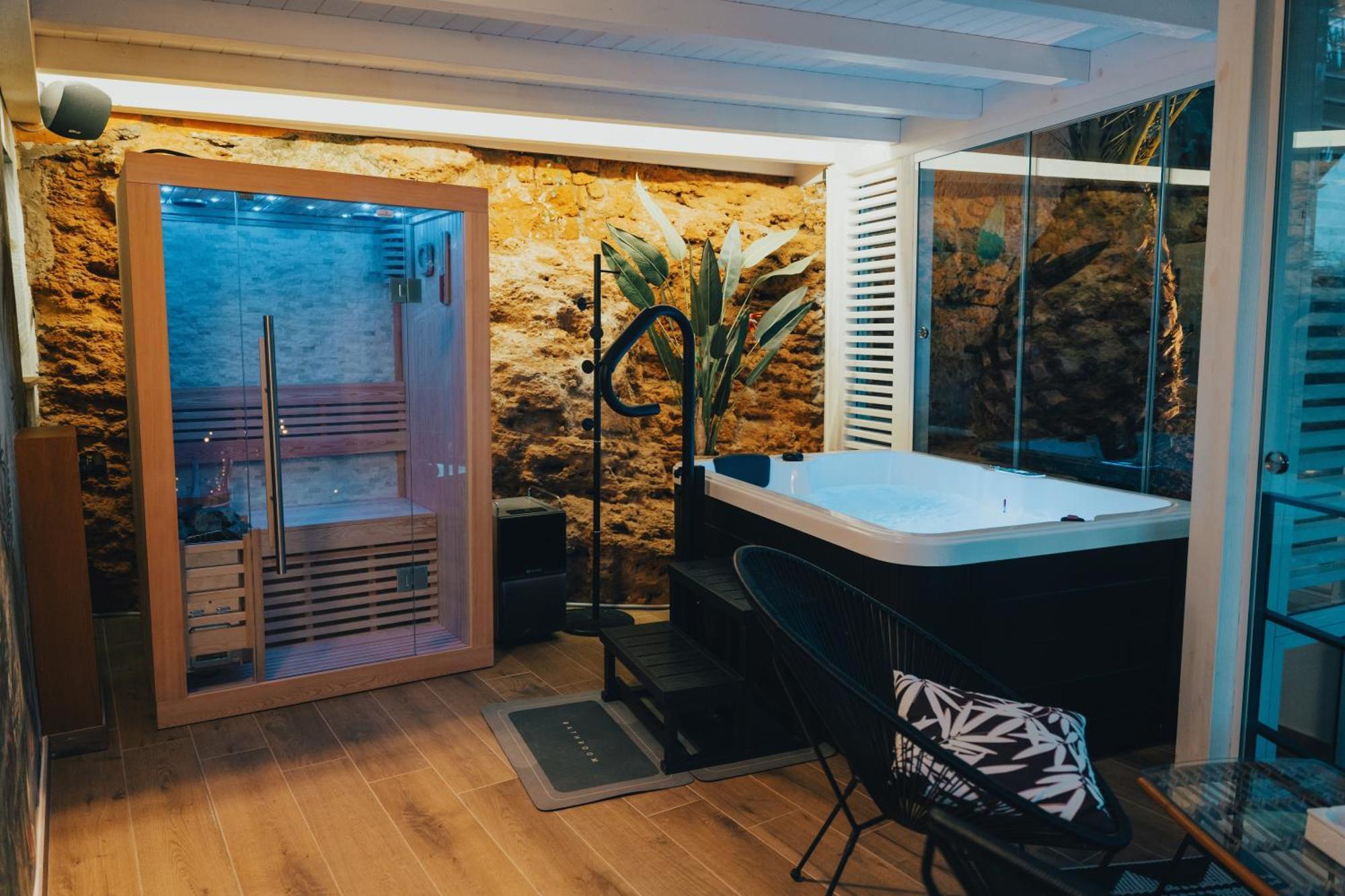 Suite with Spa Access,1581252079:JPEG