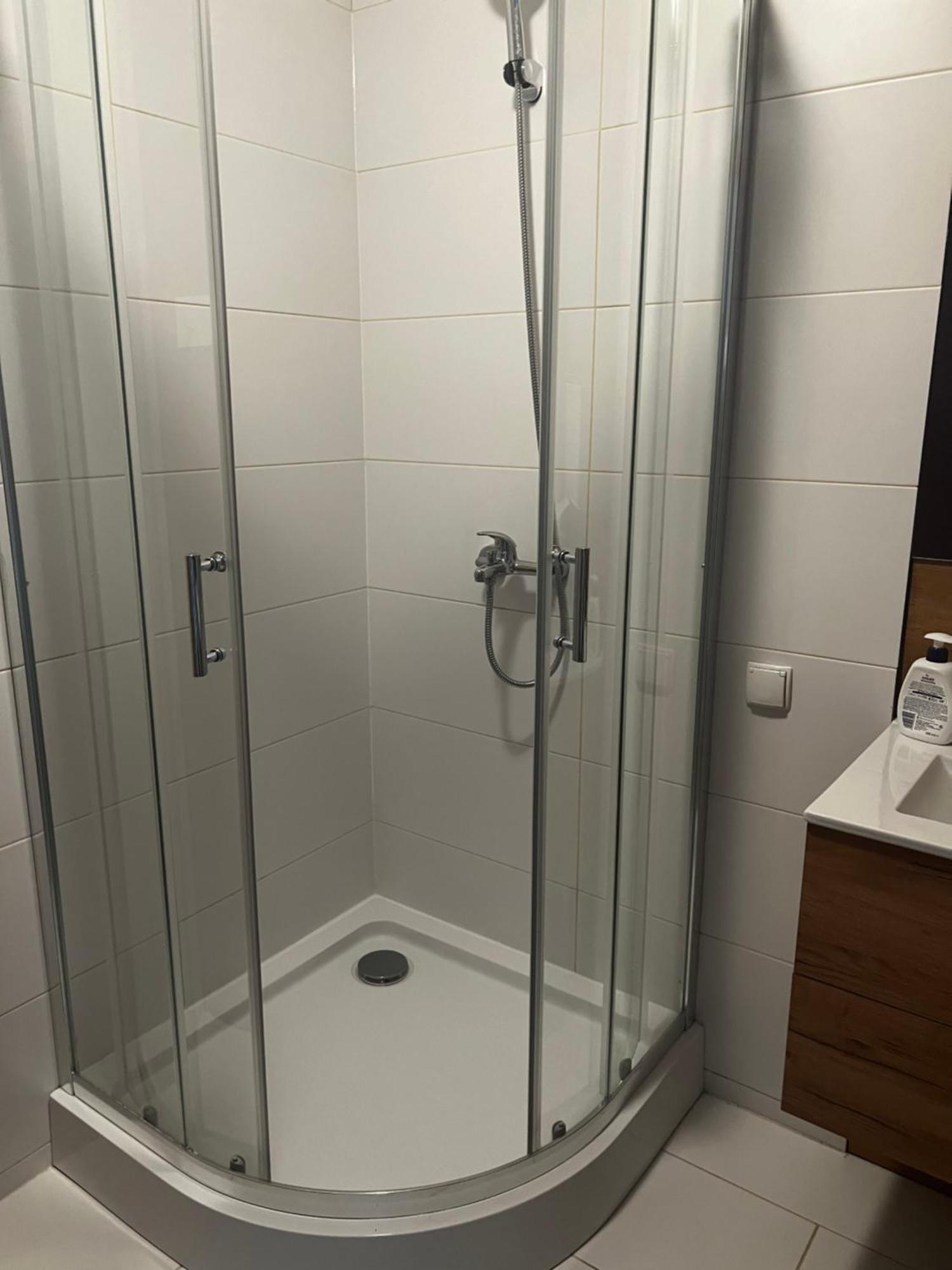 Twin Room Private Bathroom