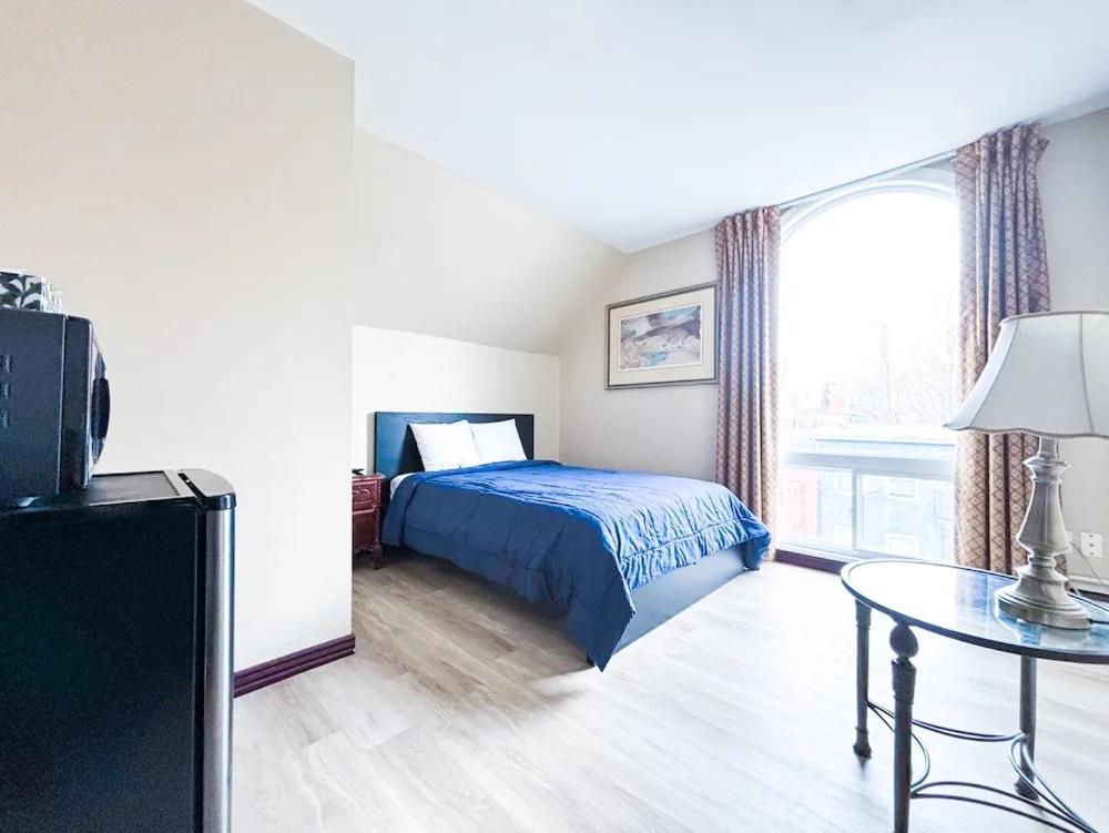Standard Double Bedroom