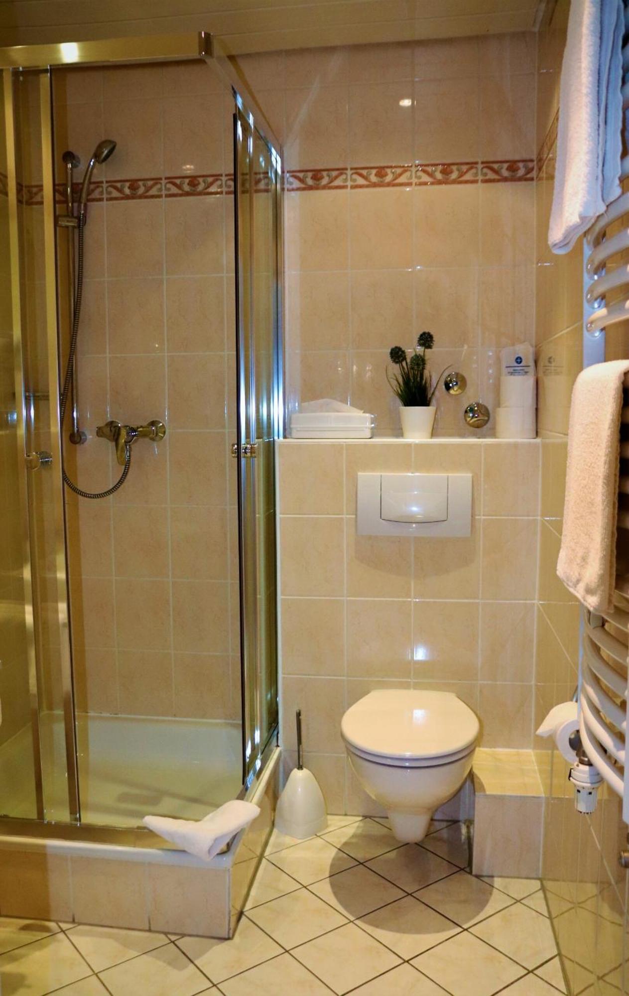 Single Room Private Bathroom