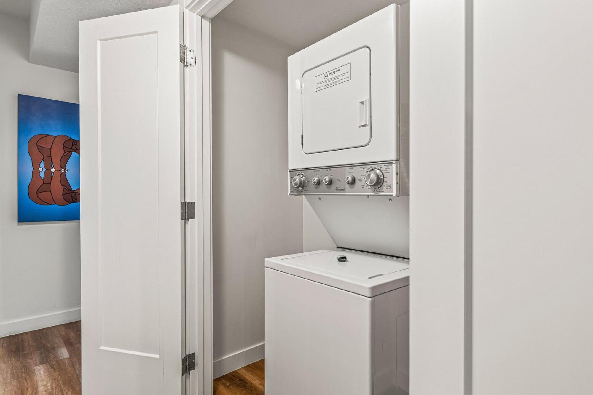 Three-Bedroom Apartment Bunk Bed Self Check