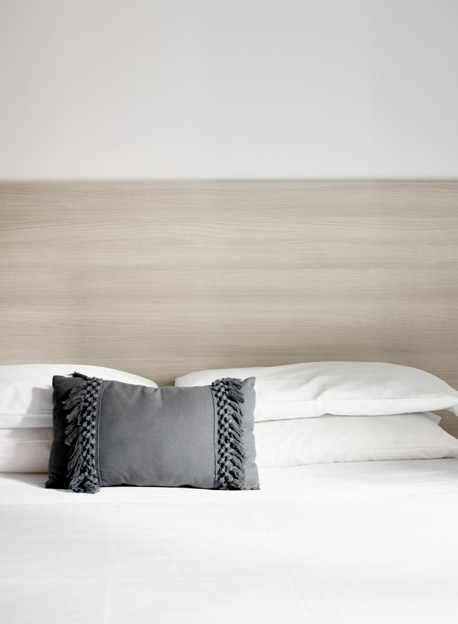 Deluxe Double or Twin Room City View