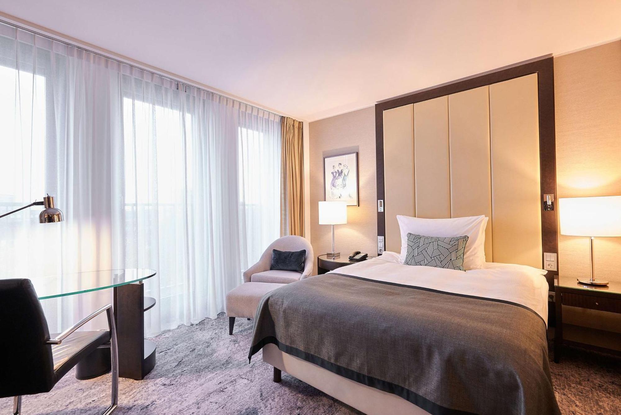 Superior Queen Room