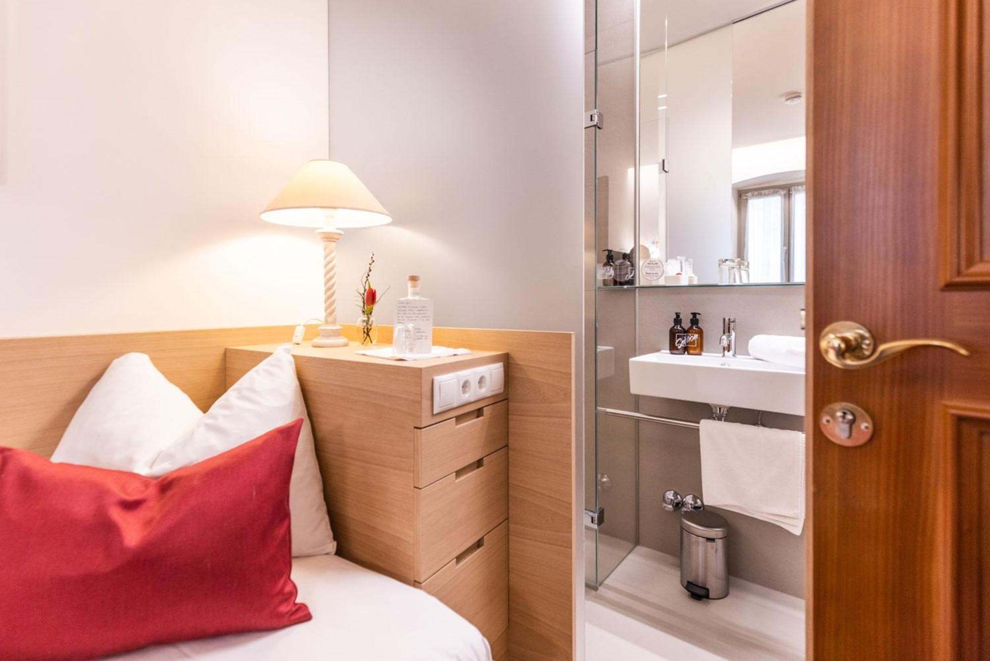 Small Single Room