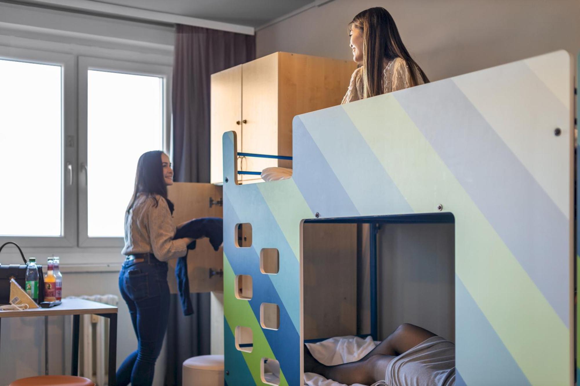 Bed 4-Bed Mixed Dormitory Room