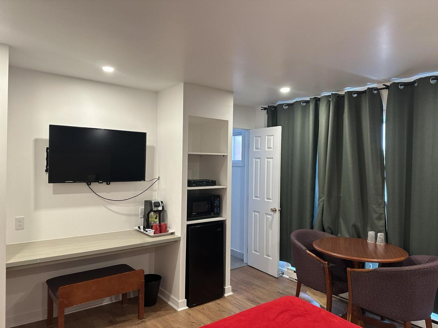 Superior Queen Room,1590393776:JPEG