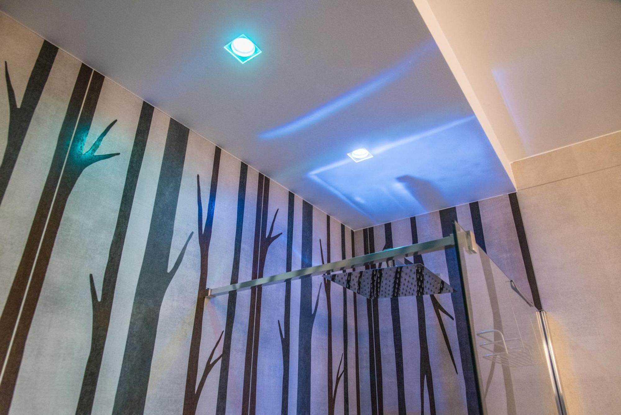 Double Room Private Bathroom