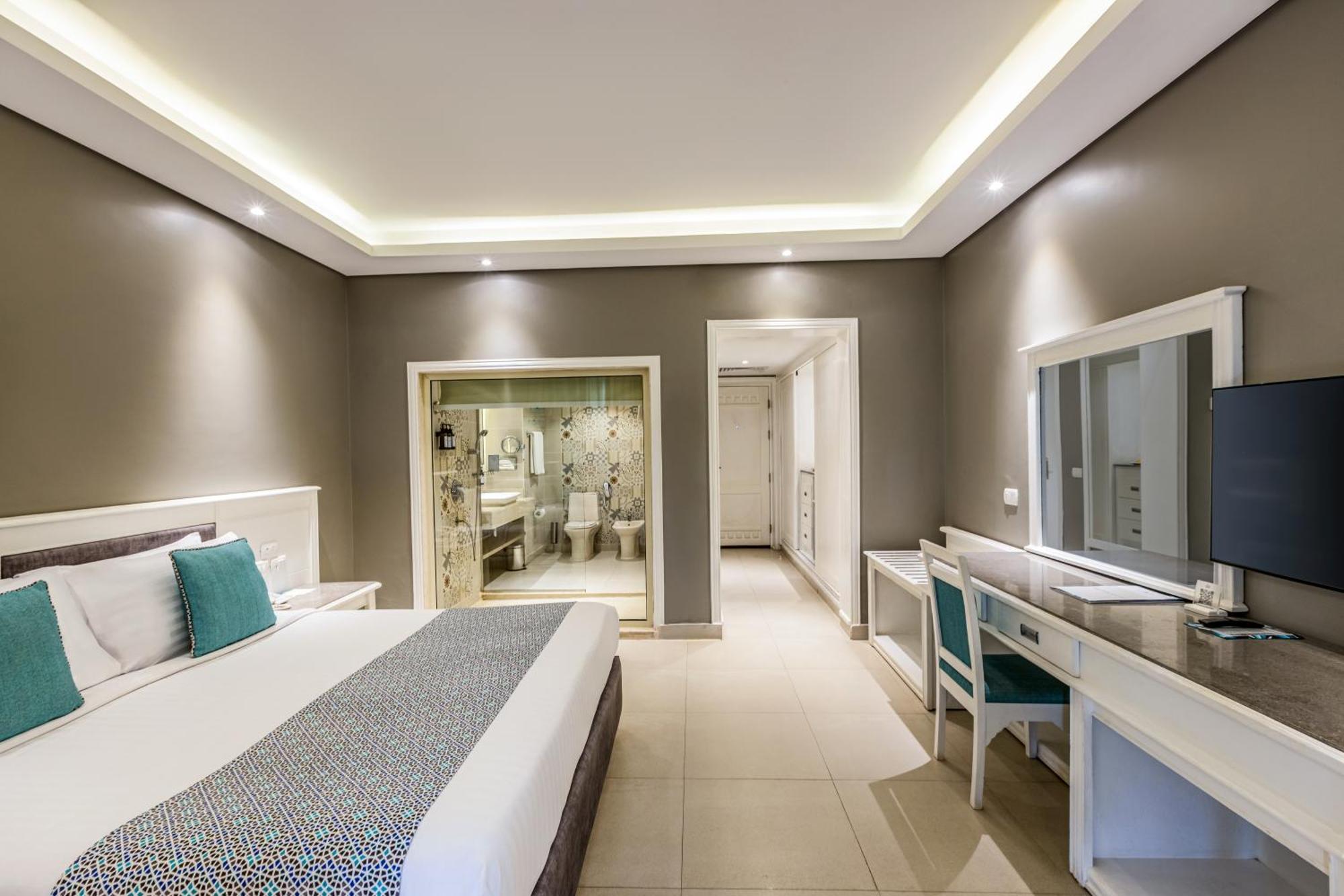 Deluxe Double Room Side Sea View