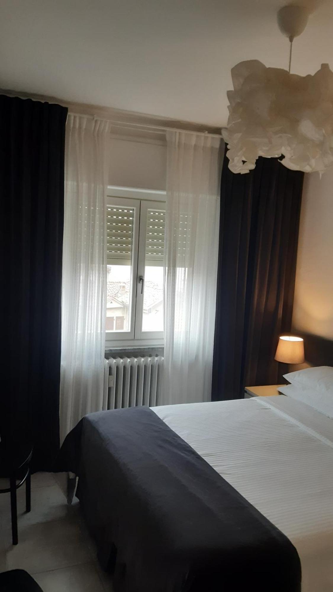 Double or Twin Room Private Bathroom