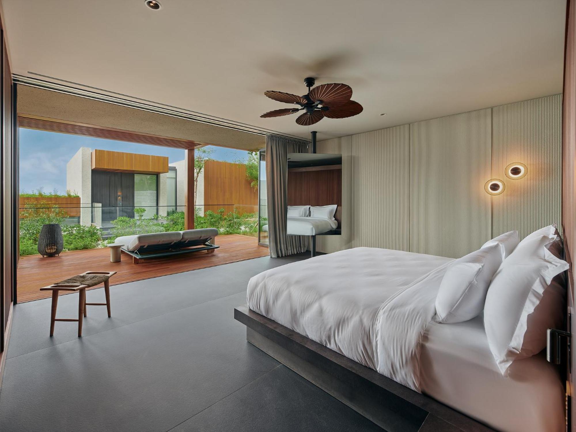 Royal Suite Land