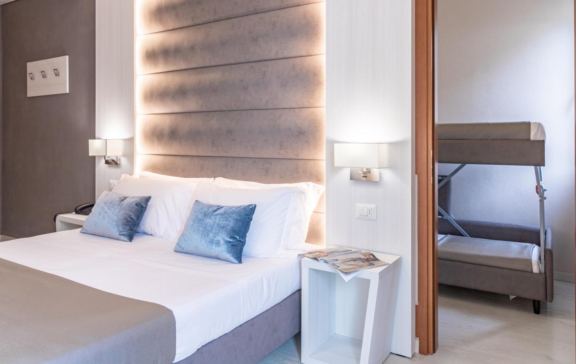 Standard Quadruple Room,1600558413:JPEG