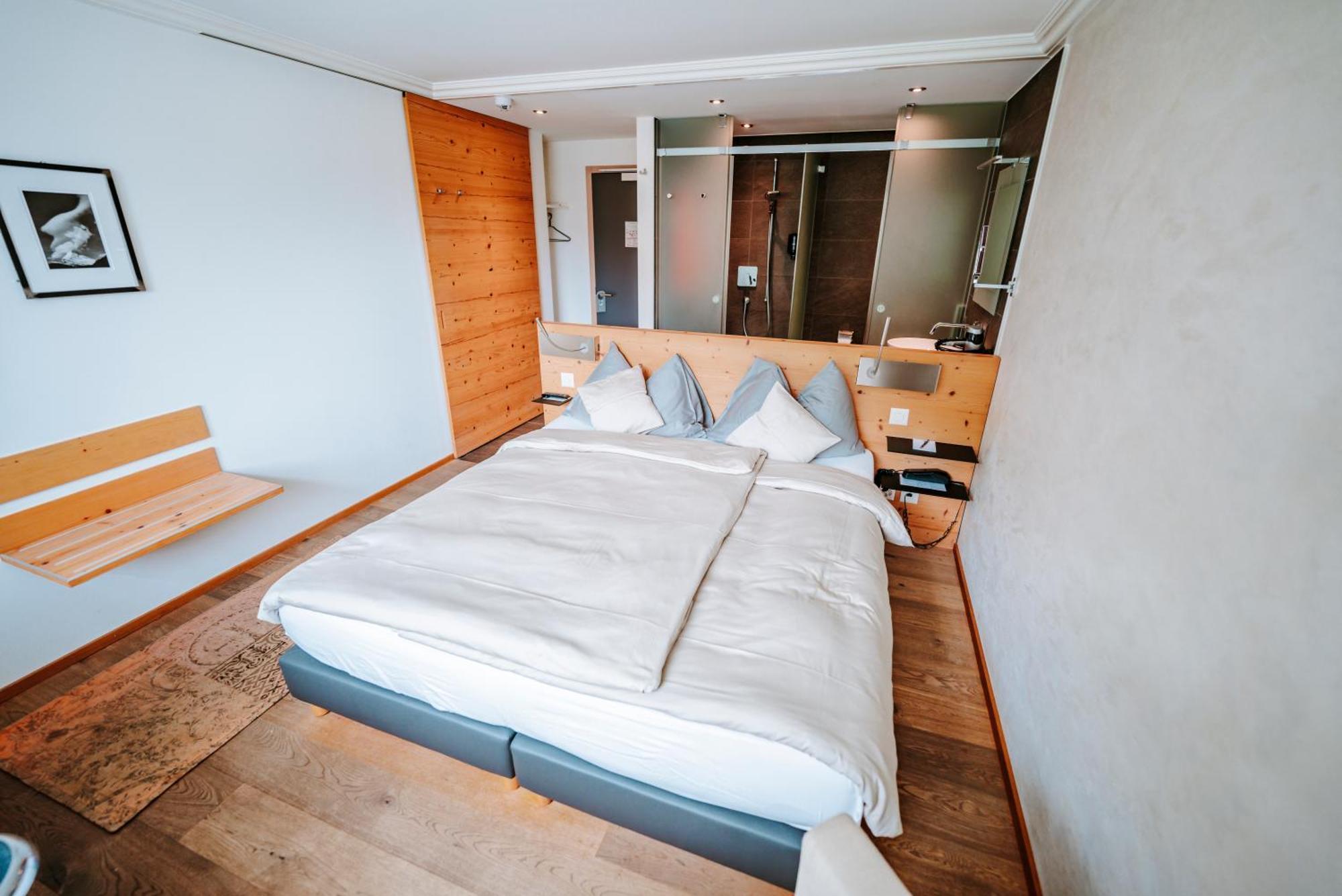 Small Double Room,1601682997:JPEG