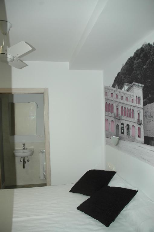 Basic Double Room
