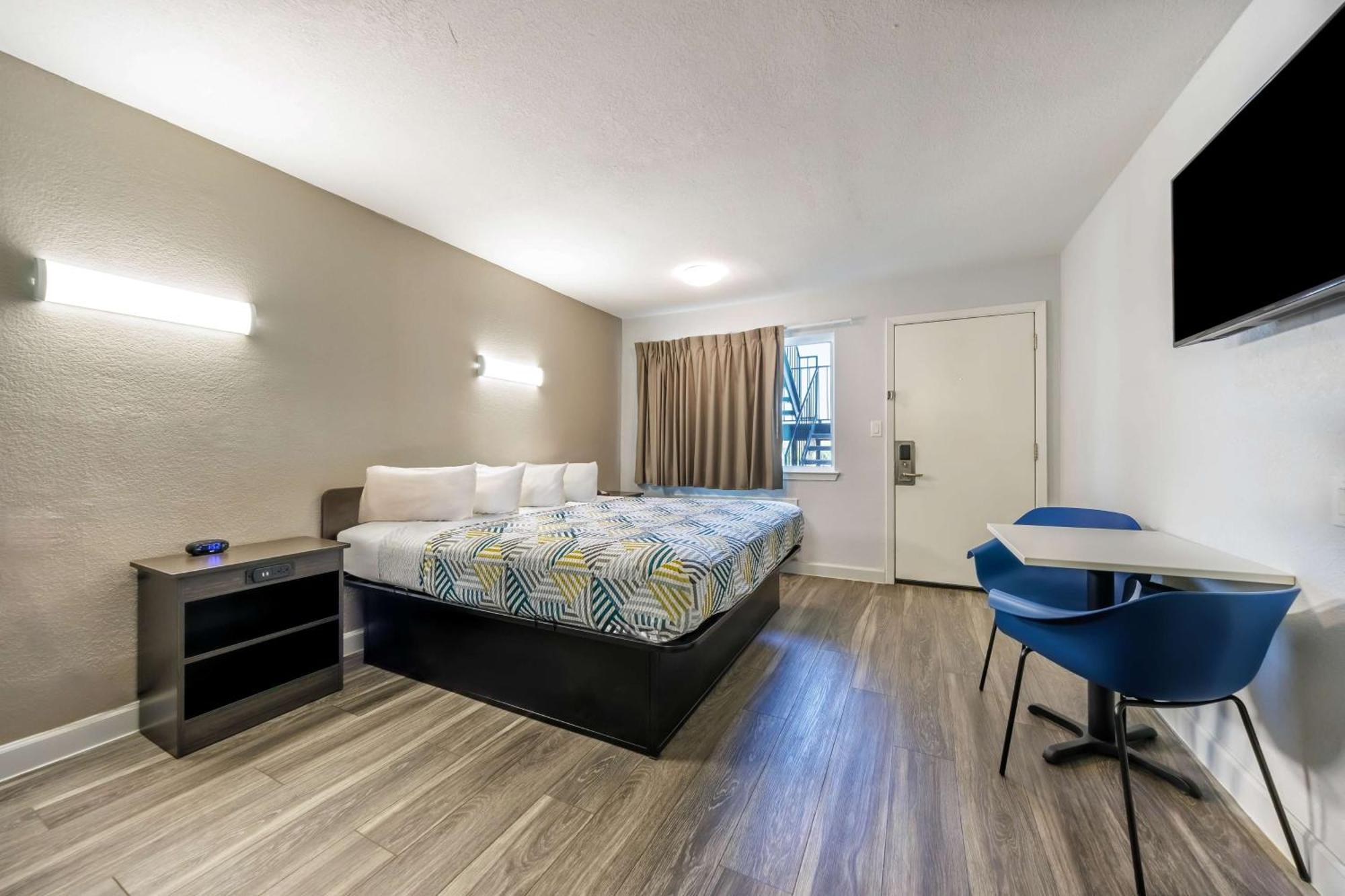 Quadruple Room - Disability Access - Non-Smoking